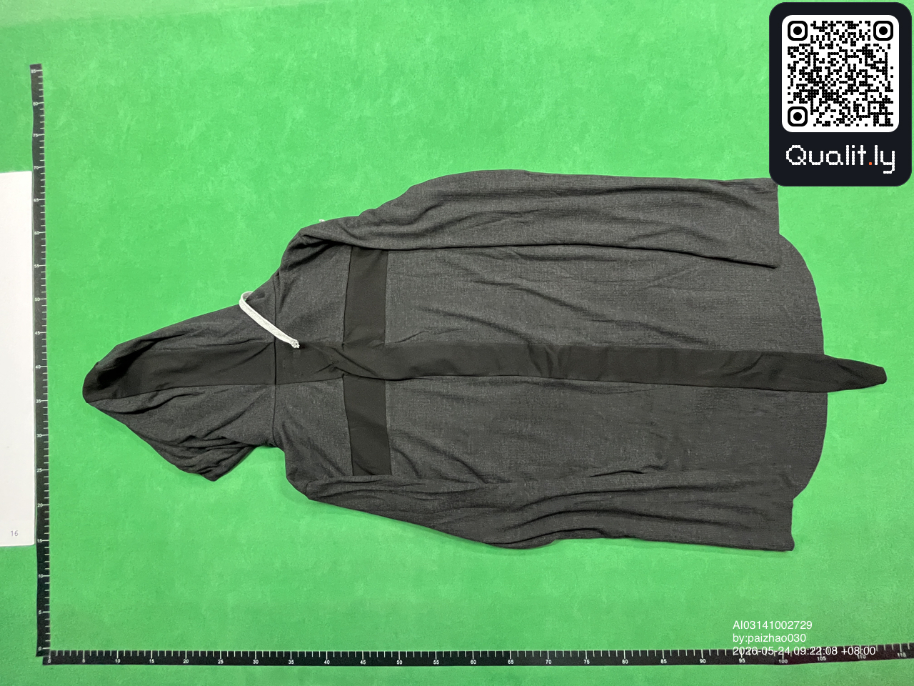Hoodie QC photo 2 of 8
