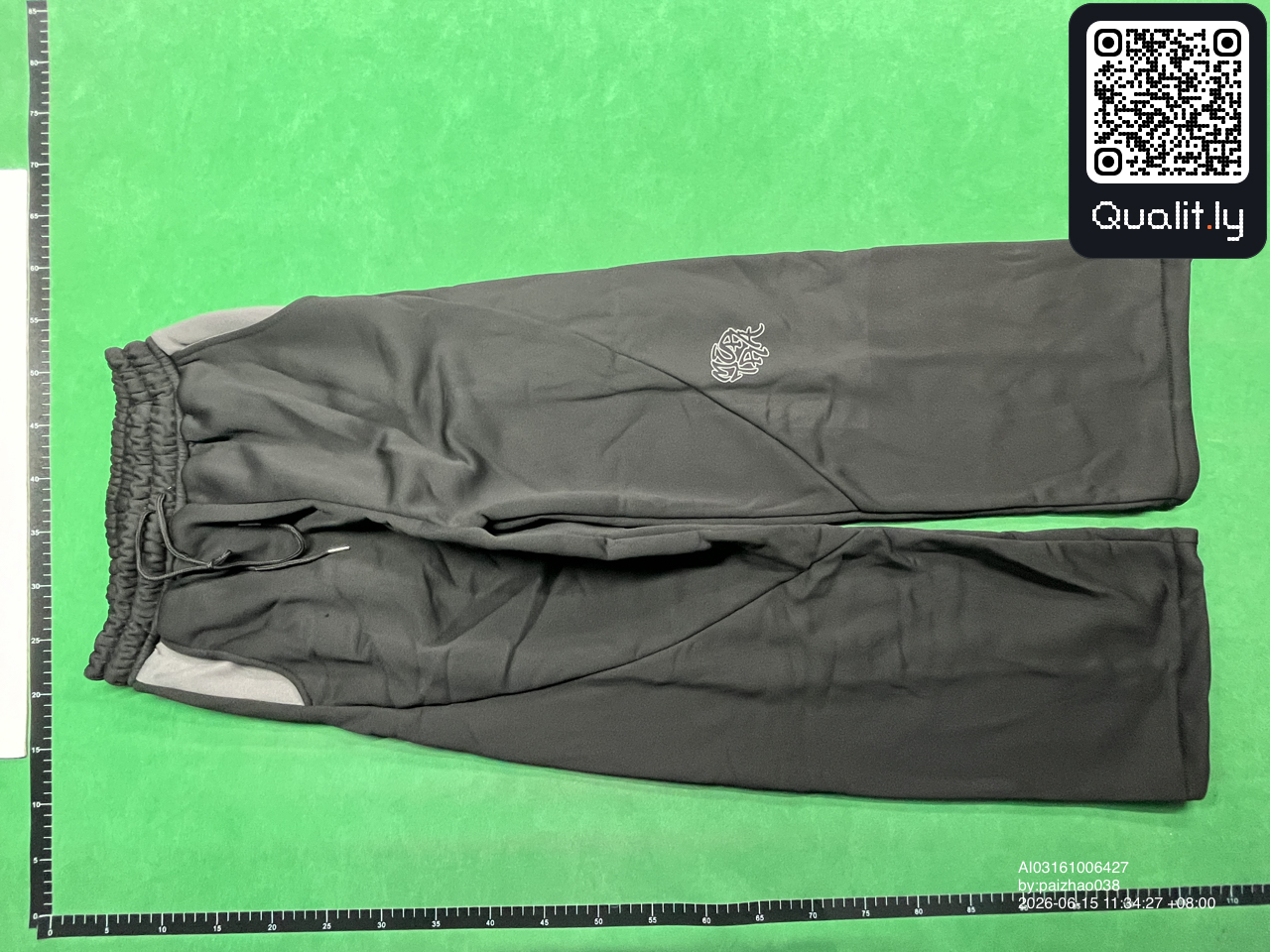 Hoodie — QC-foto 2 av 25