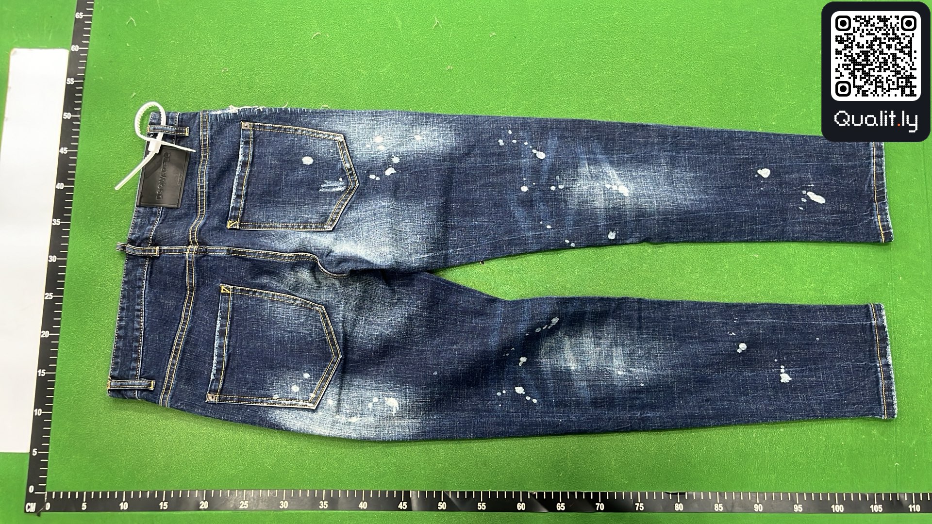 Jeans — QC-foto 3 av 4