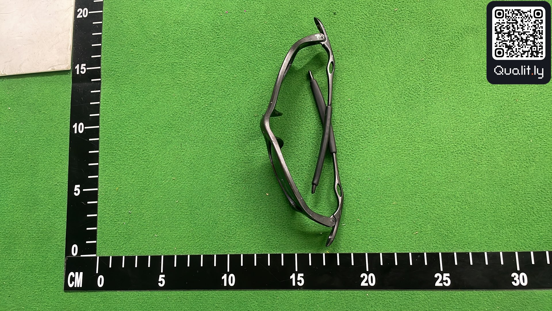 Sonnenbrille — QC-Foto 3 von 33