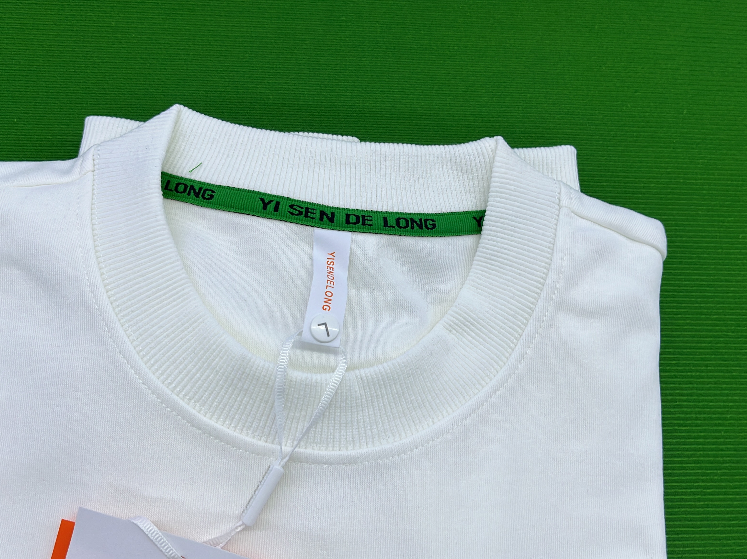 Sudadera — foto QC 1 de 4
