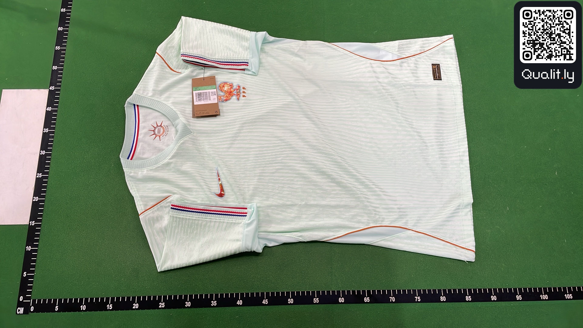 Foto QC 2 di 8