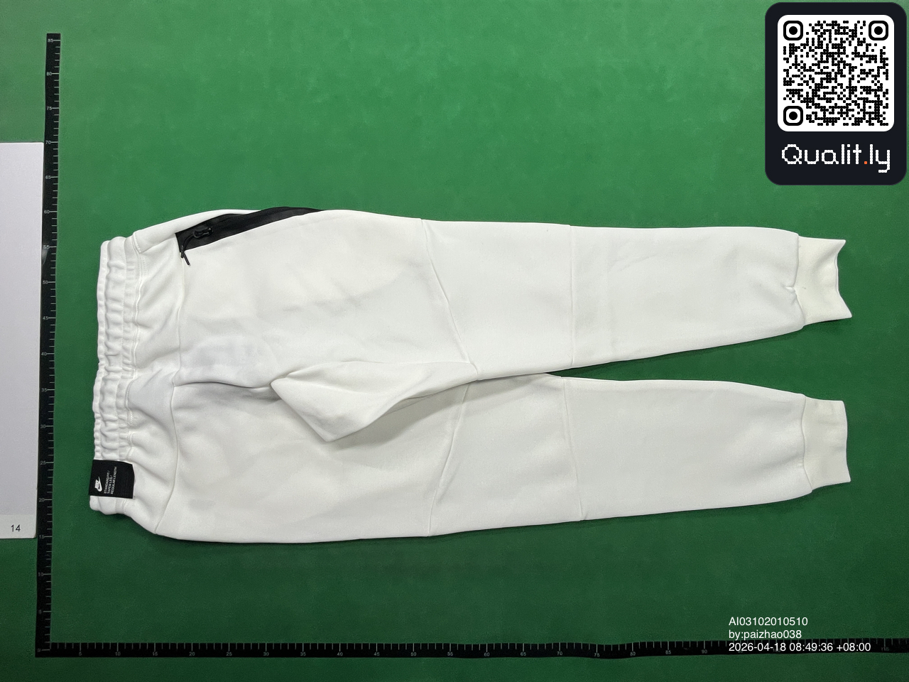 Pantaloni — foto QC 2 di 38