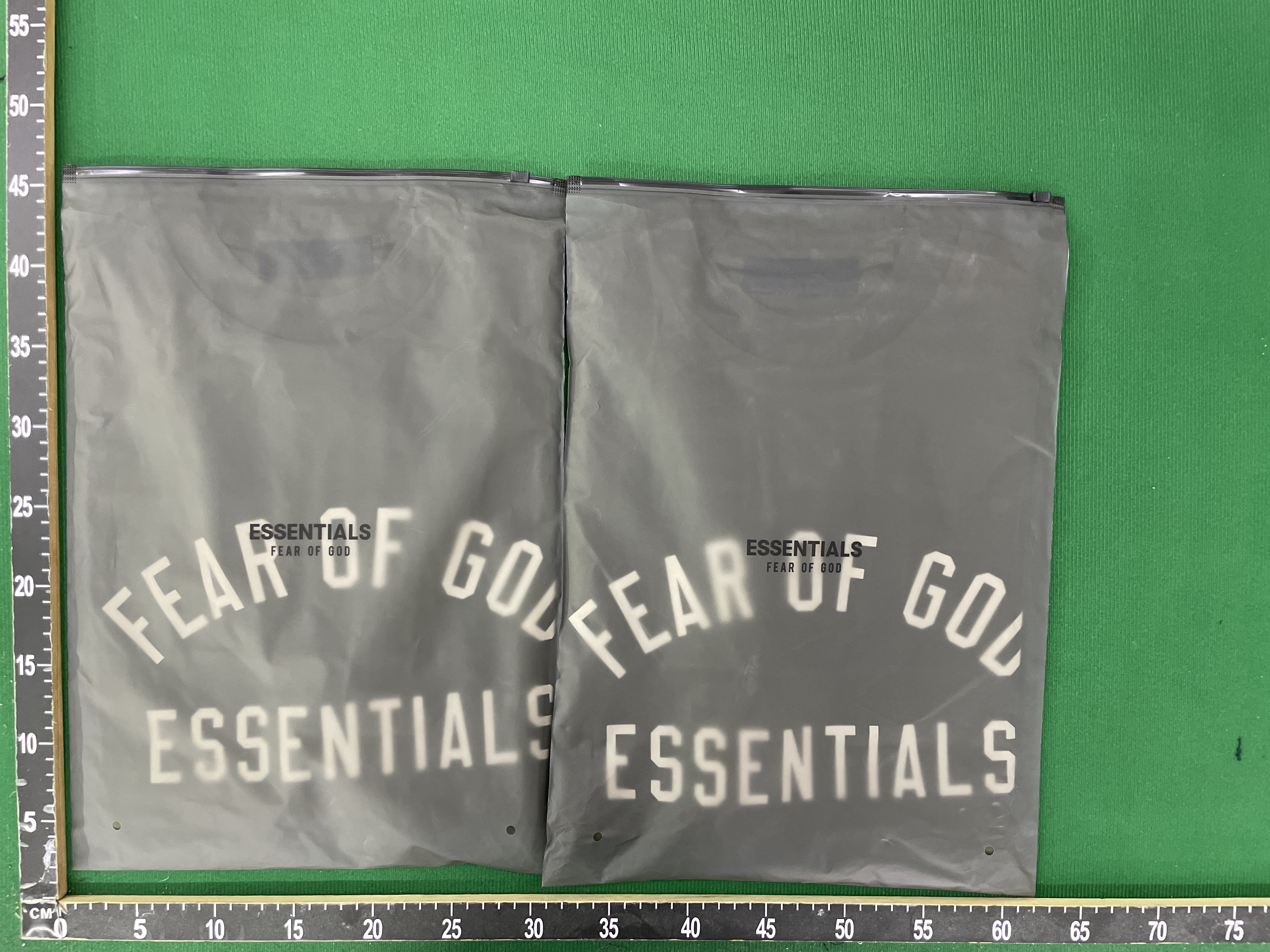 T-shirt — foto QC 1 di 144