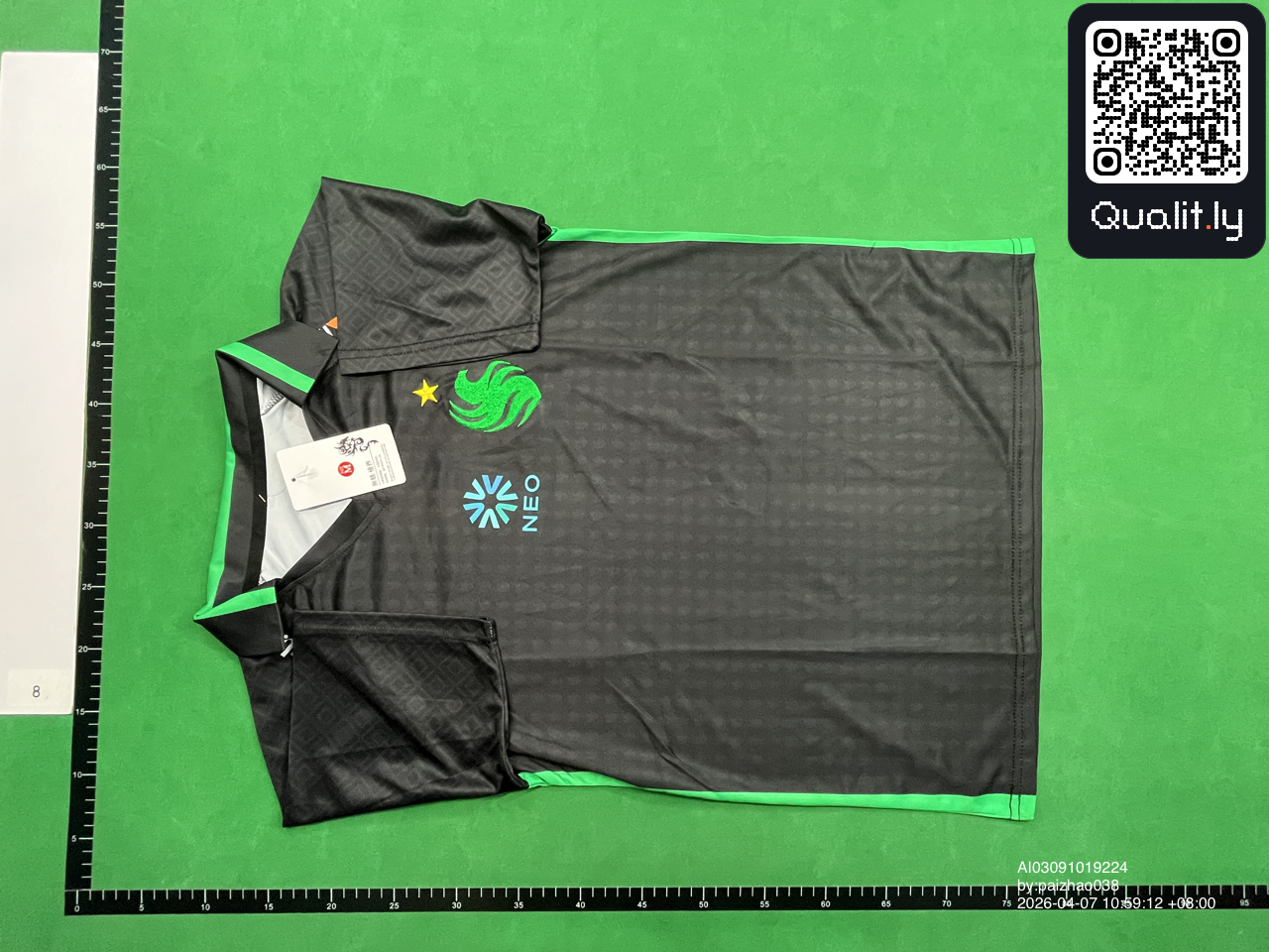 T-shirt — foto QC 3 di 4