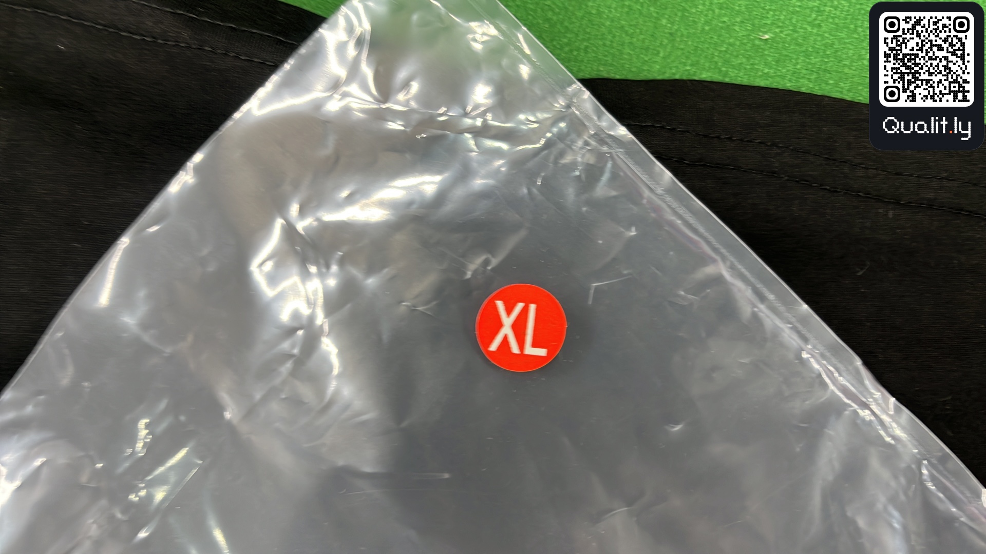 T恤 QC 照片 1 / 8