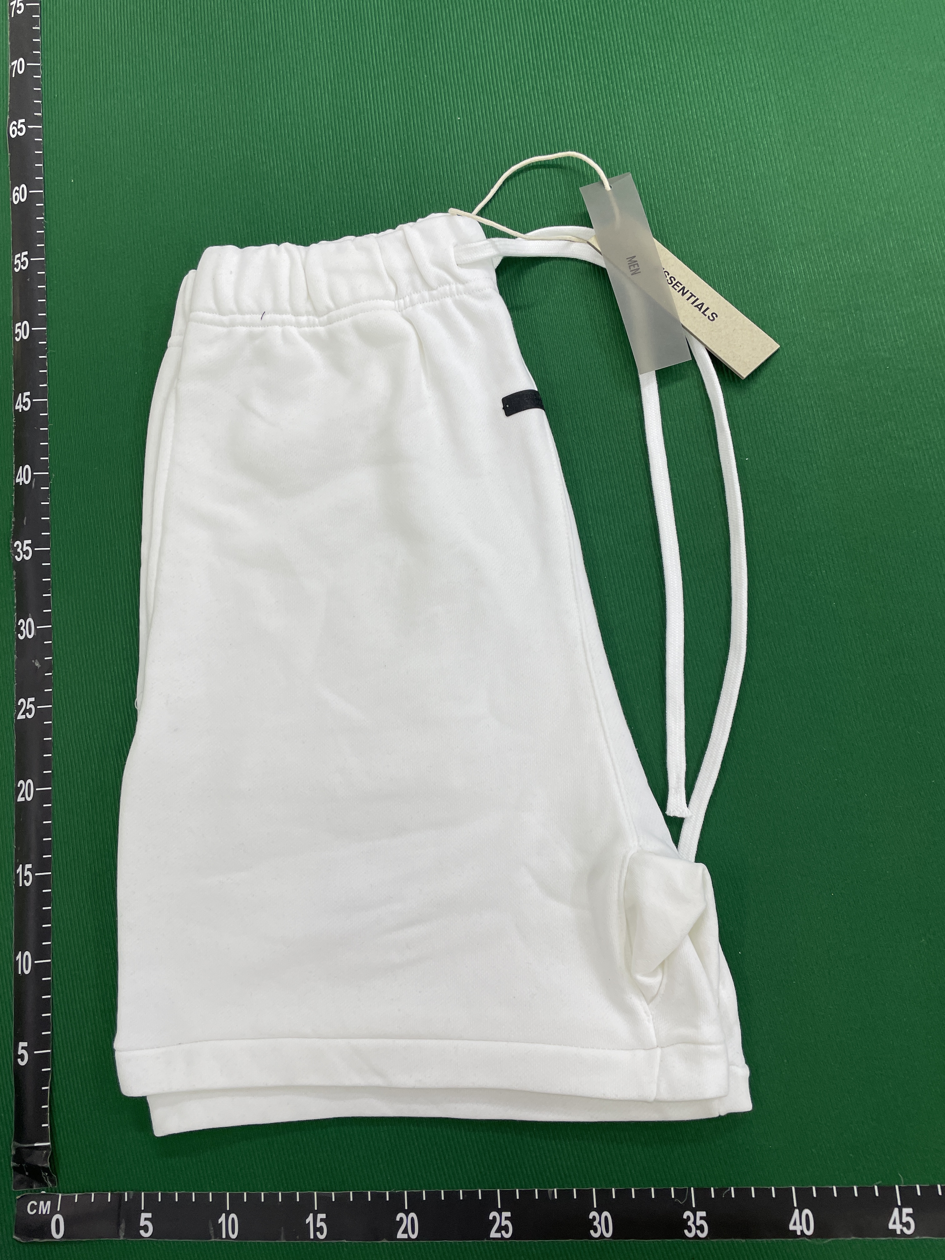 Short — photo QC 1 sur 28