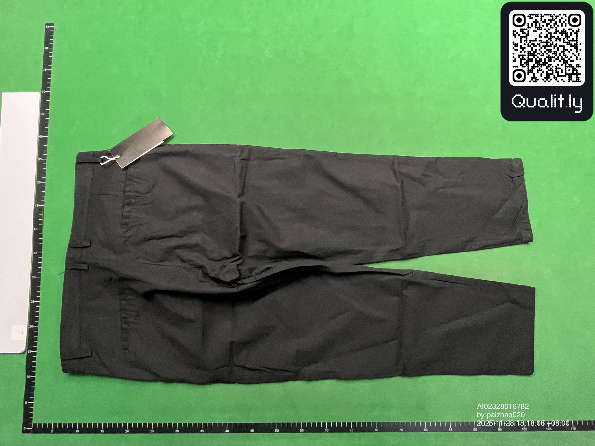 Pantalon — photo QC 2 sur 4