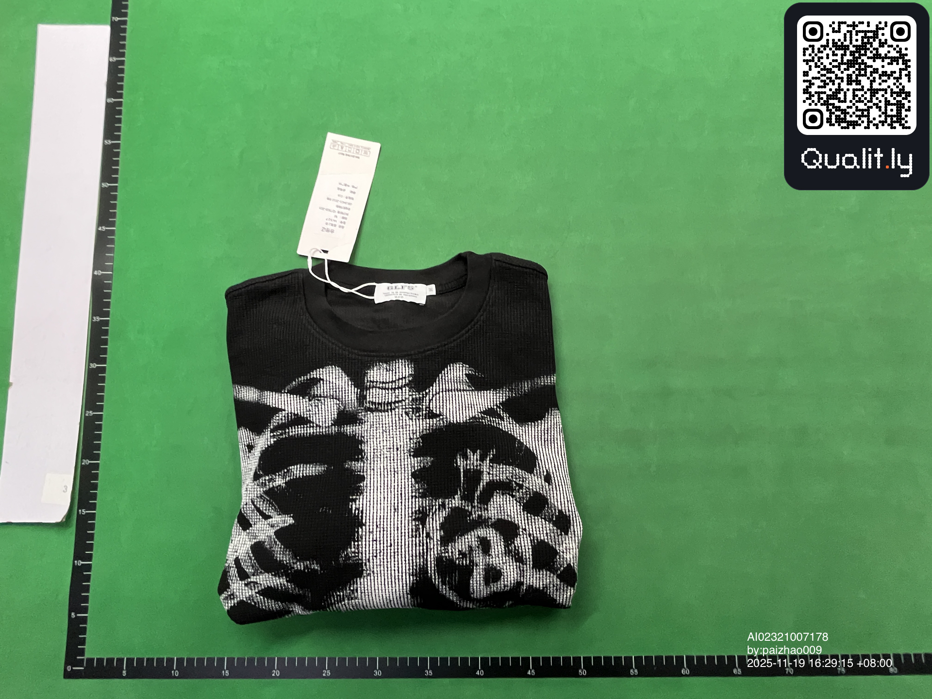 T-Shirt — QC-Foto 1 von 8