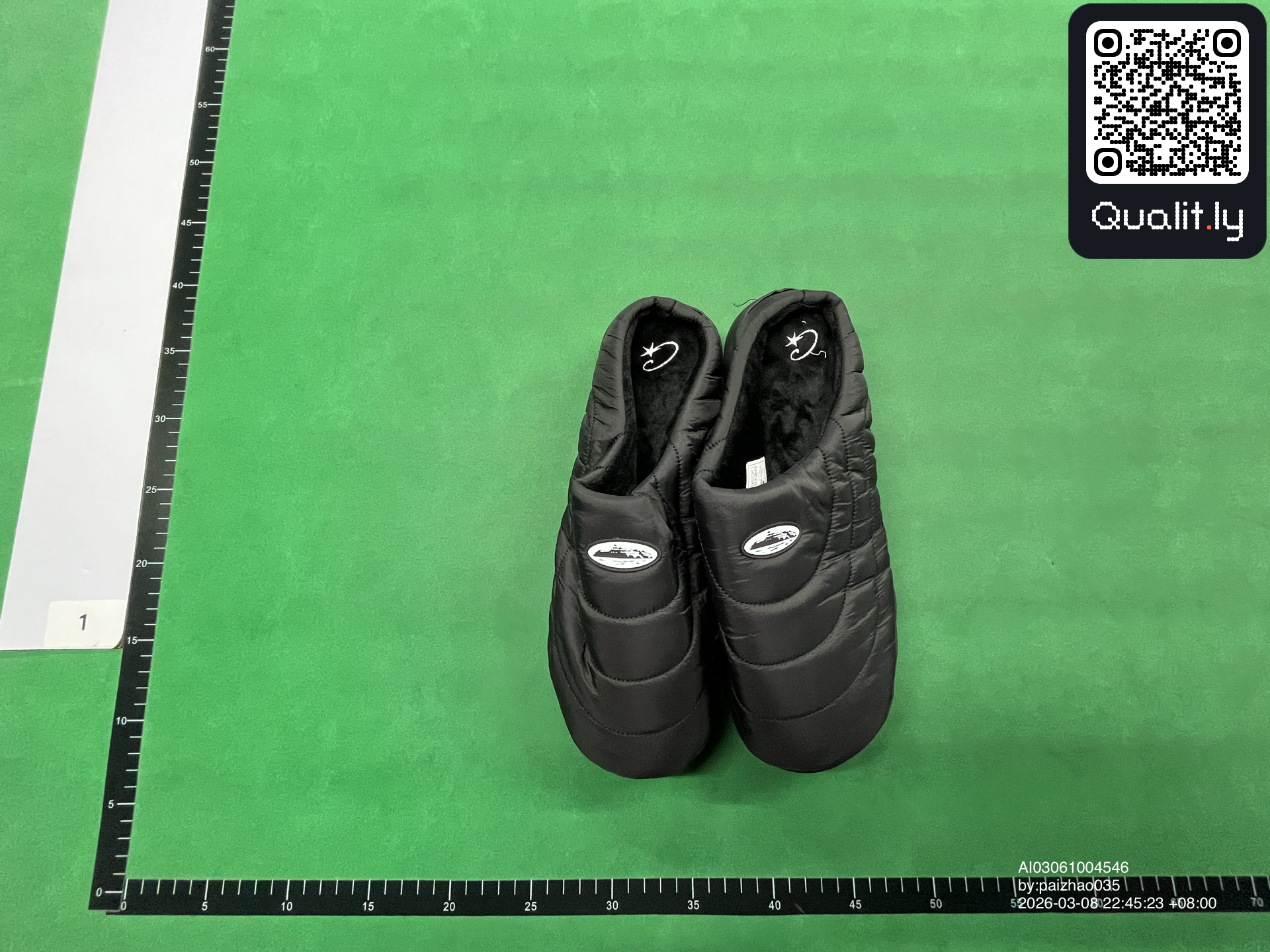 Slides — QC-Foto 1 von 21
