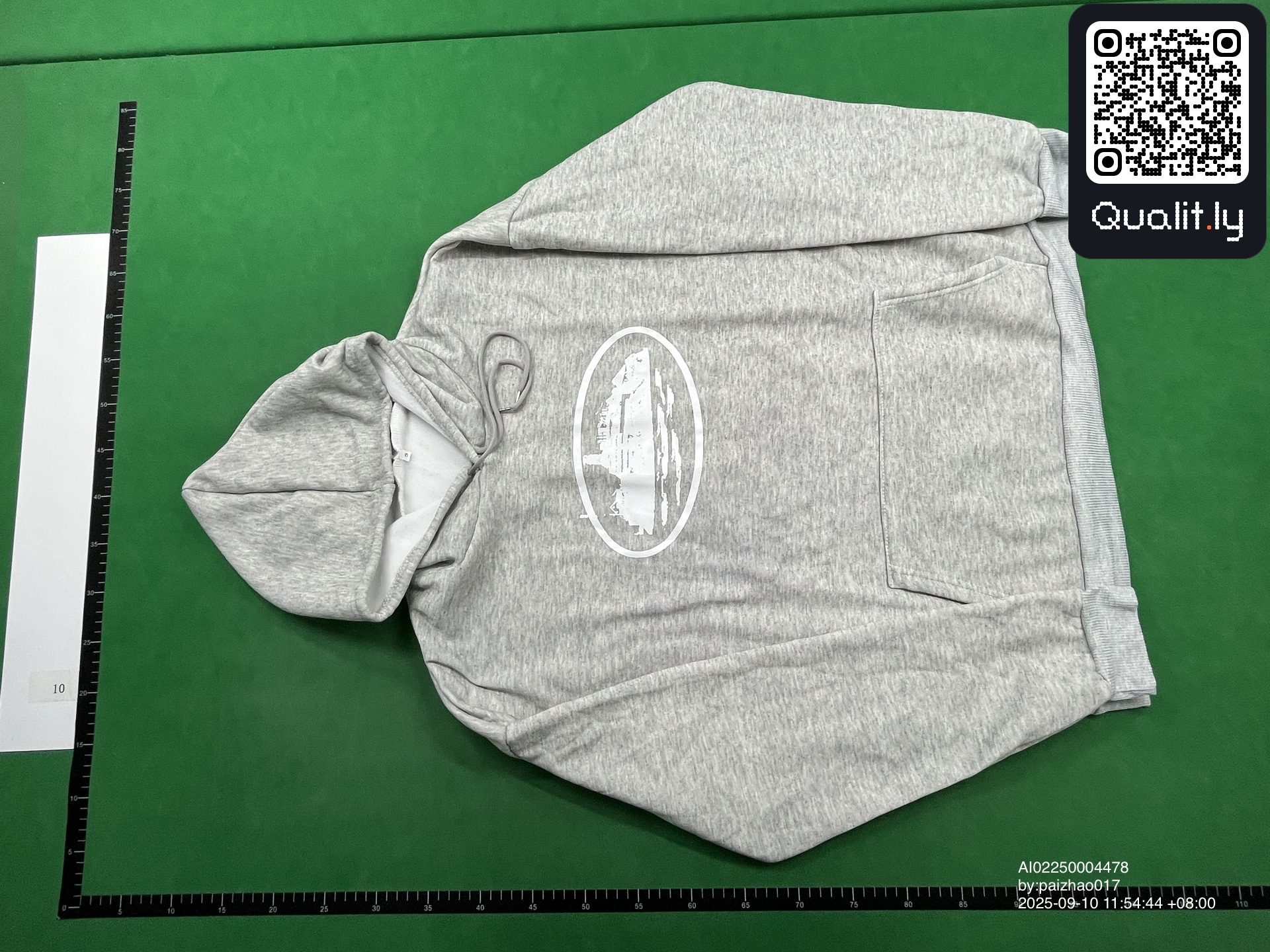 Hoodie QC photo 3 of 46
