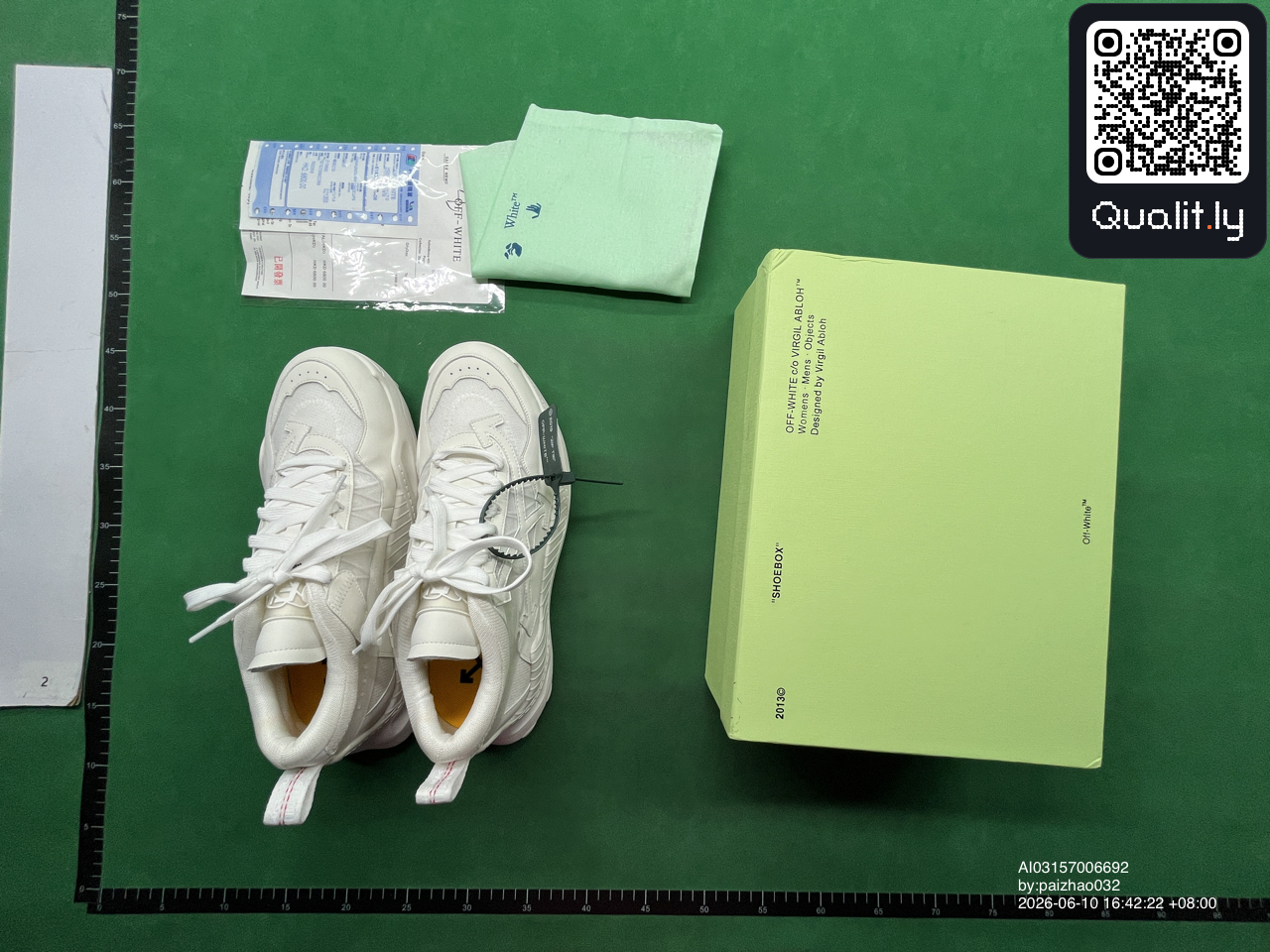 Sneakers — QC-foto 1 van 22