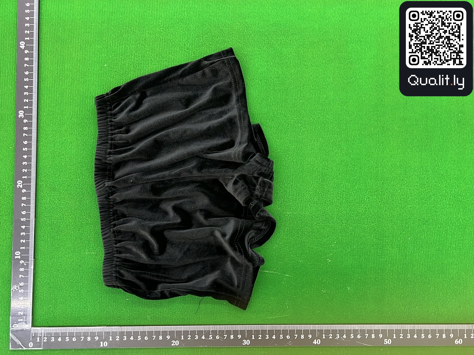 Shorts QC photo 3 of 15