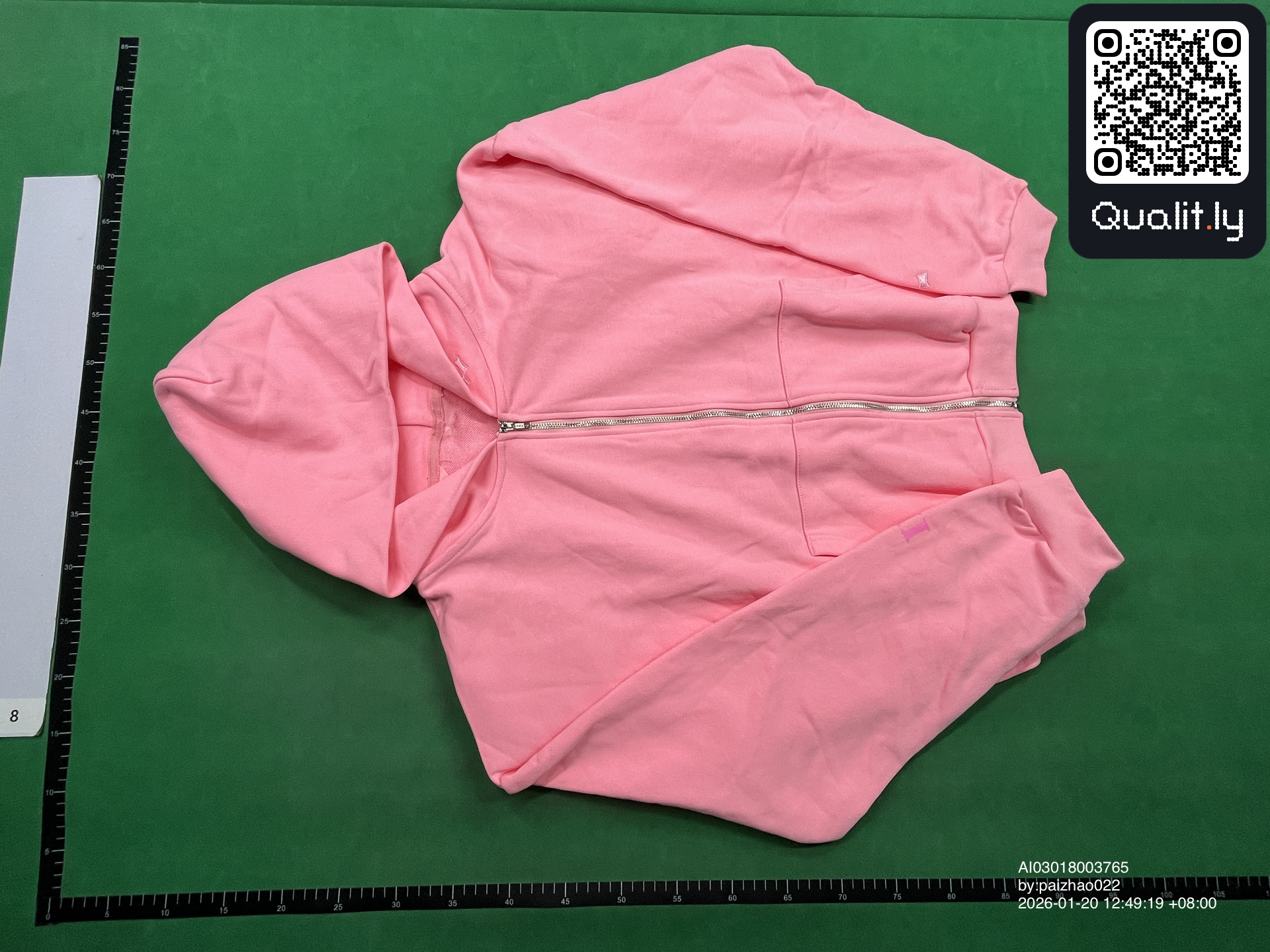 Sweat à capuche — photo QC 3 sur 4
