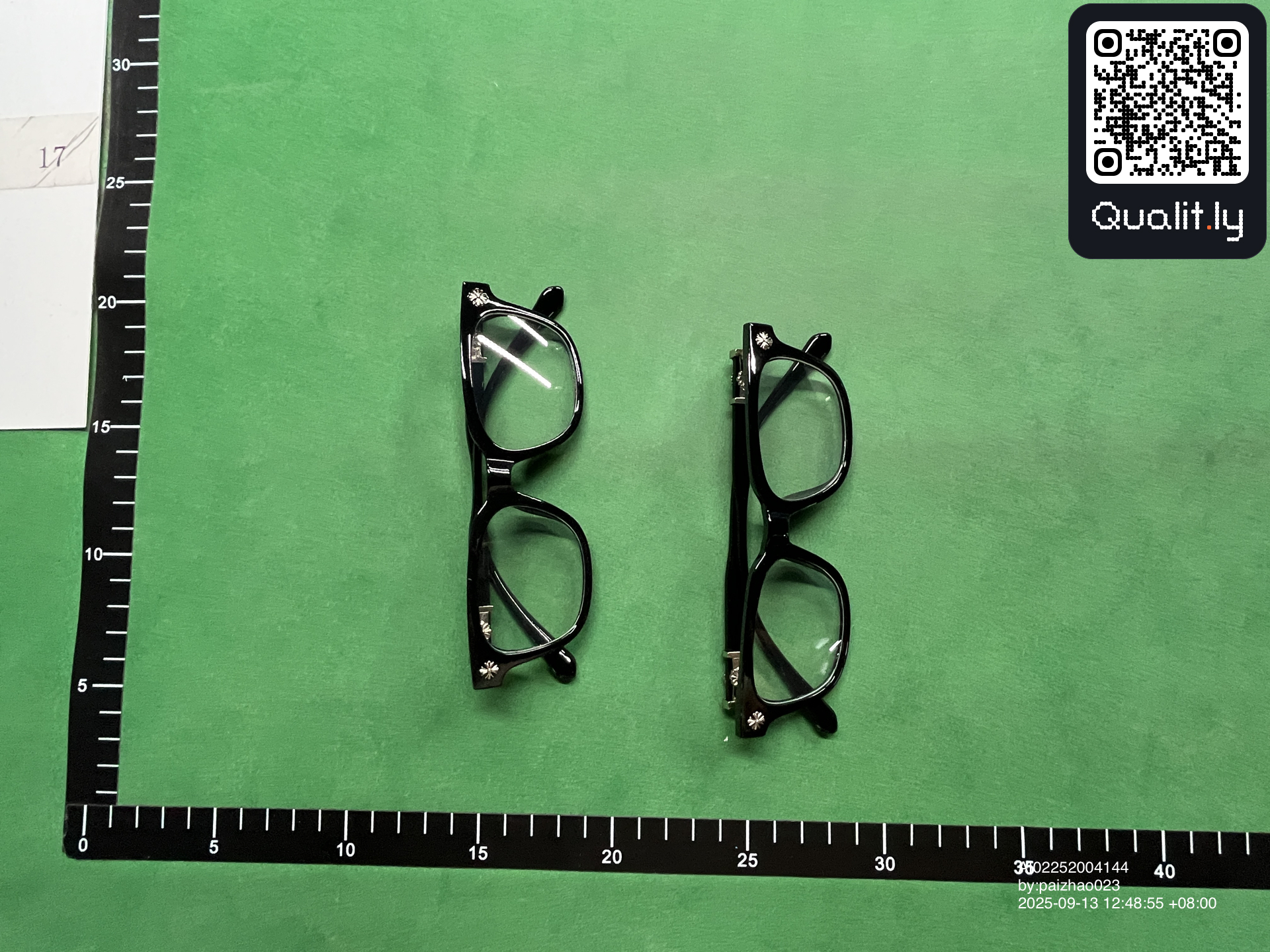 Sunglasses QC photo 3 of 45