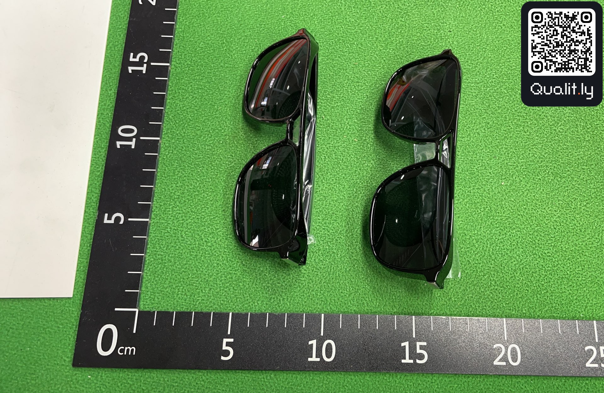 太阳镜 QC 照片 3 / 3