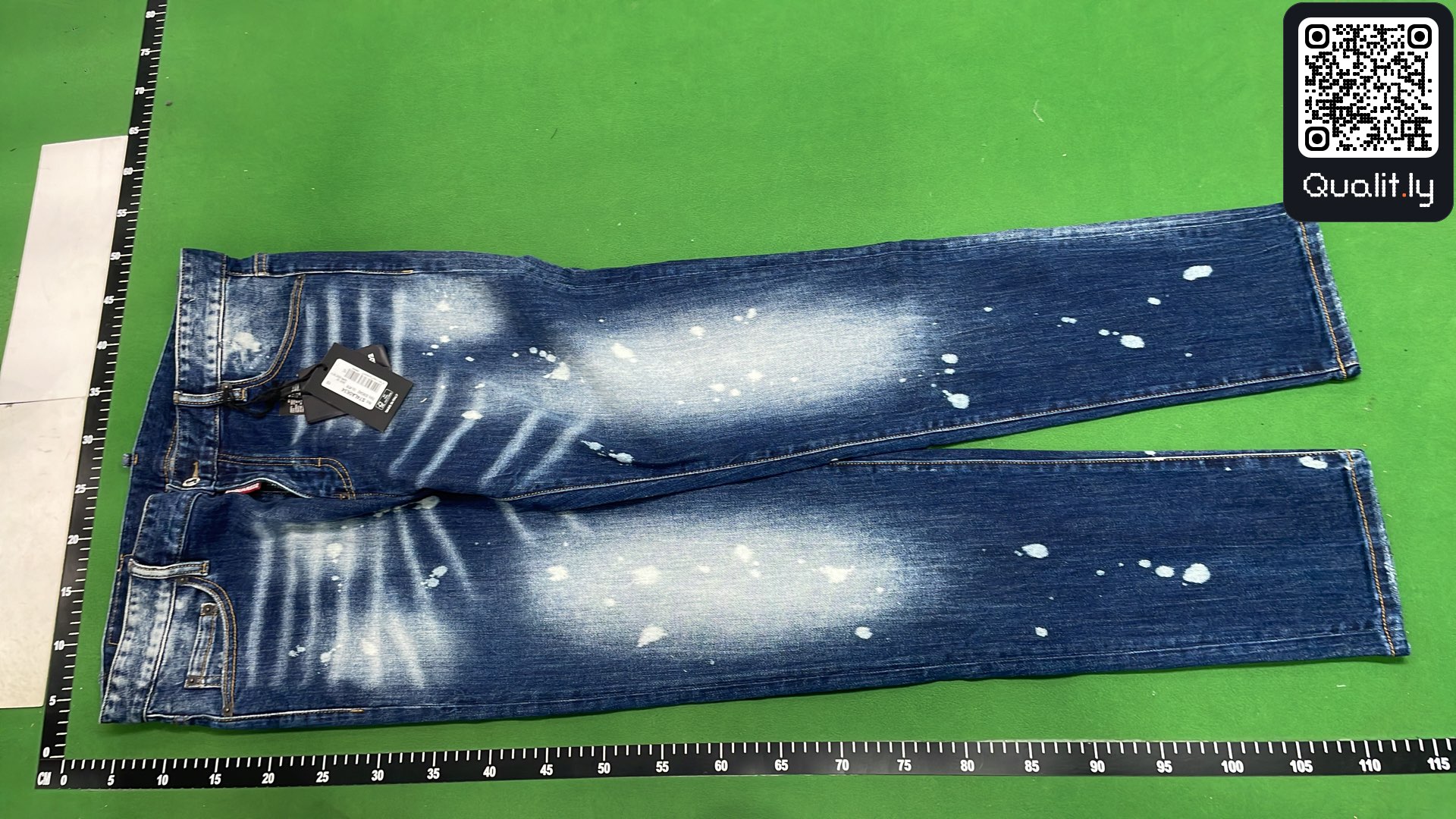 Jeans — QC-foto 2 van 4