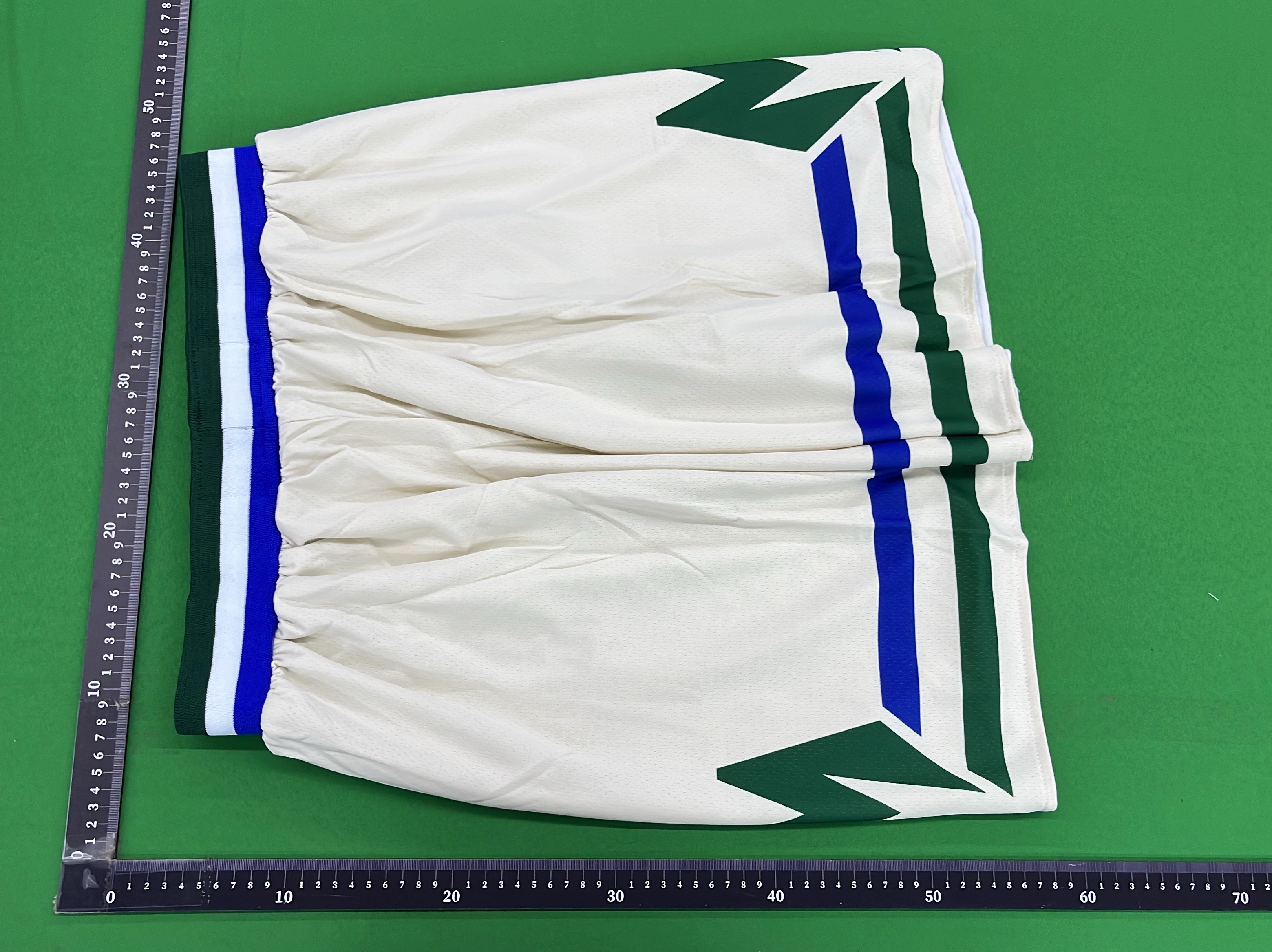 Pantaloncini — foto QC 3 di 100