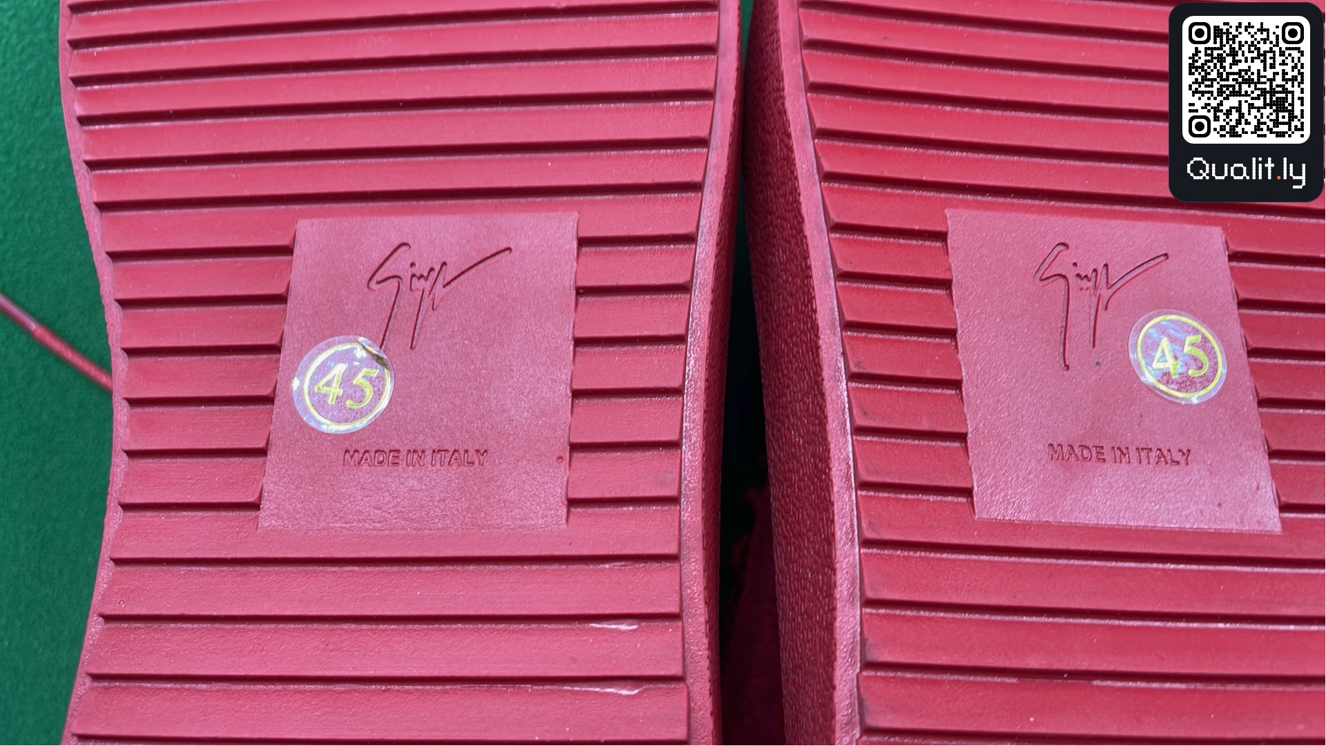 Sneakers QC photo 2 of 118