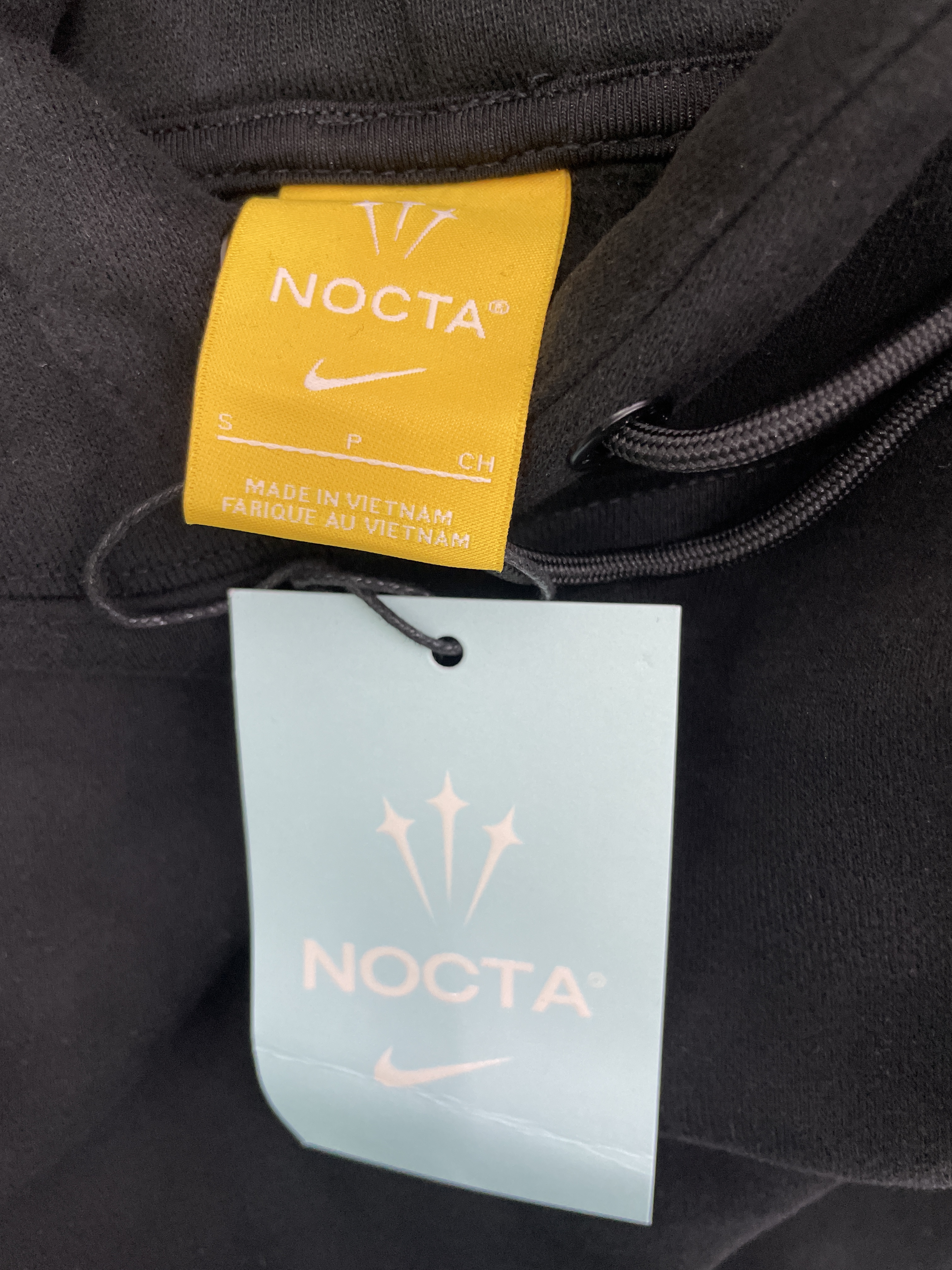 Hoodie — QC-Foto 2 von 59