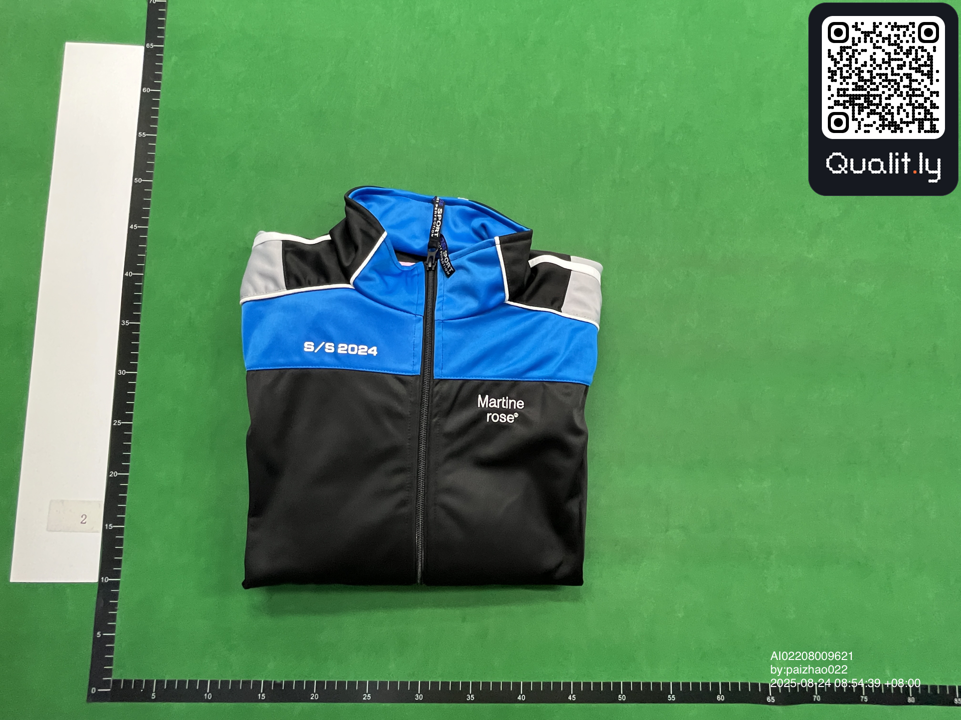 Veste — photo QC 1 sur 4