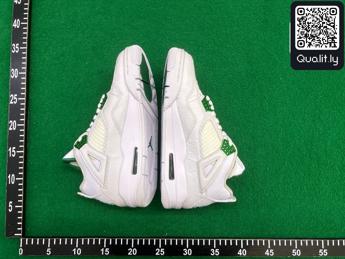 Sneakers QC photo 2 of 20