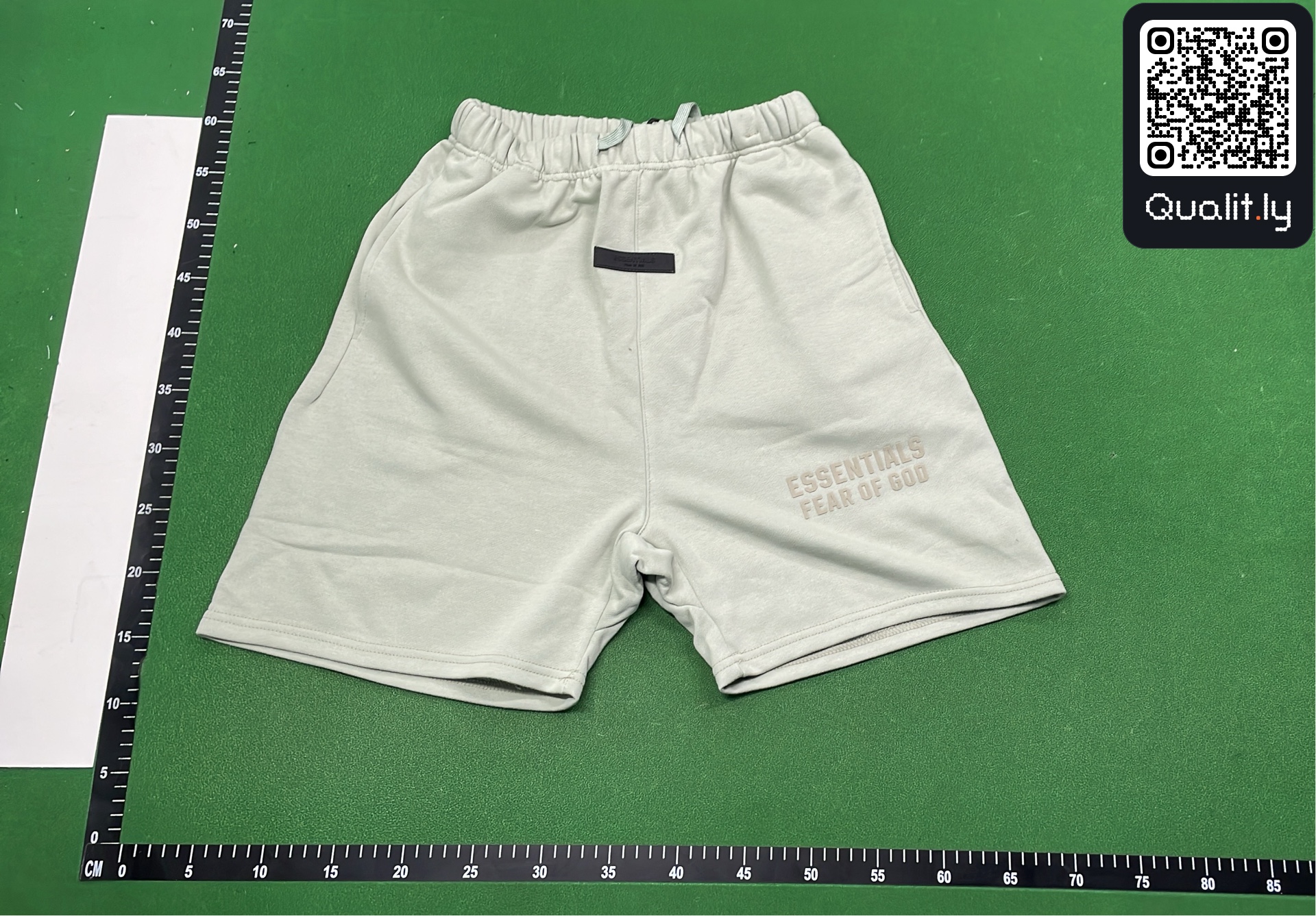 短裤 QC 照片 2 / 4