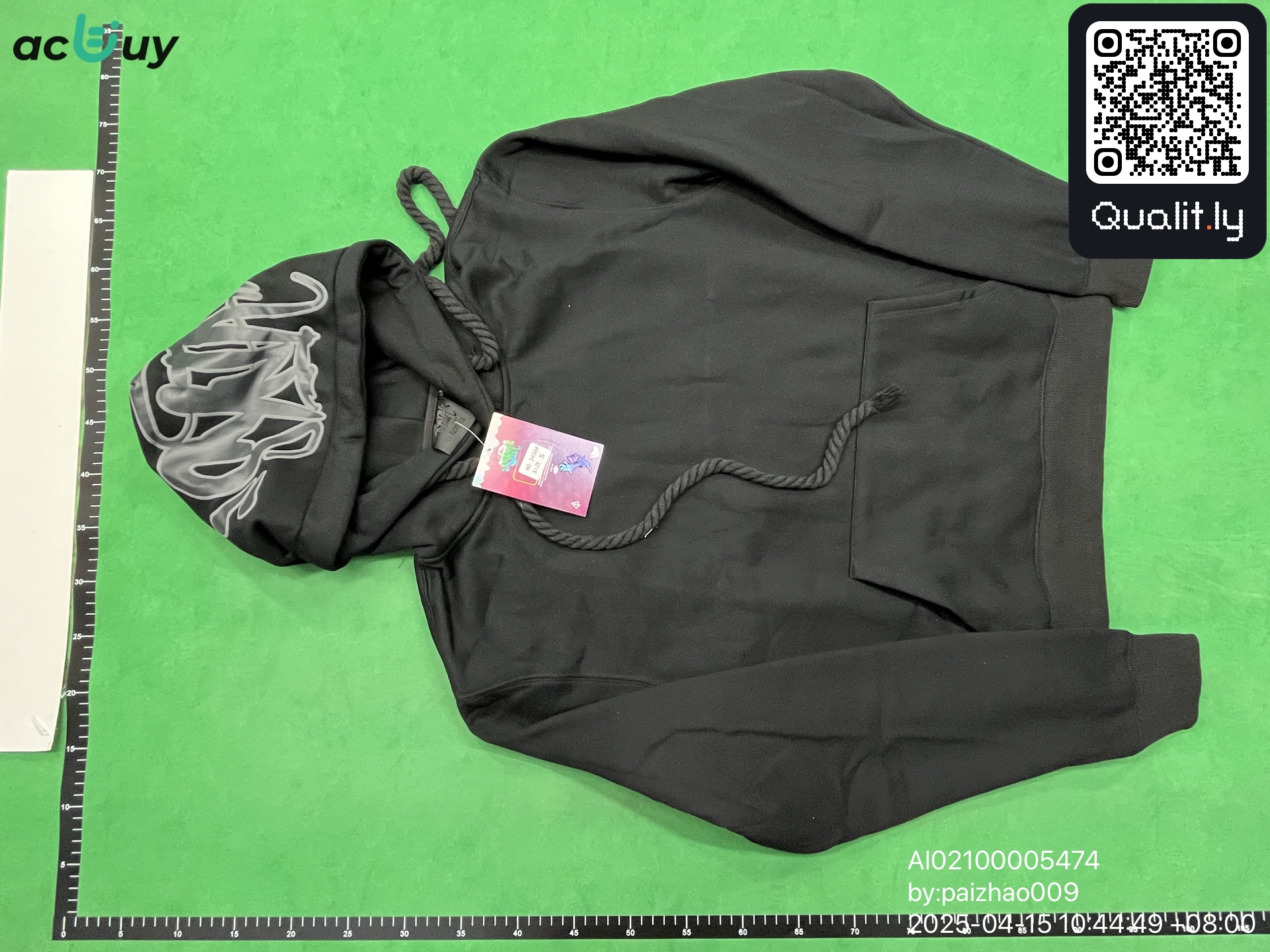 Hoodie QC photo 3 of 4