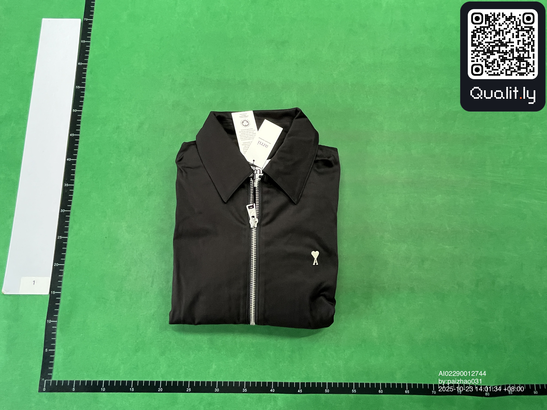 Jacka — QC-foto 1 av 34