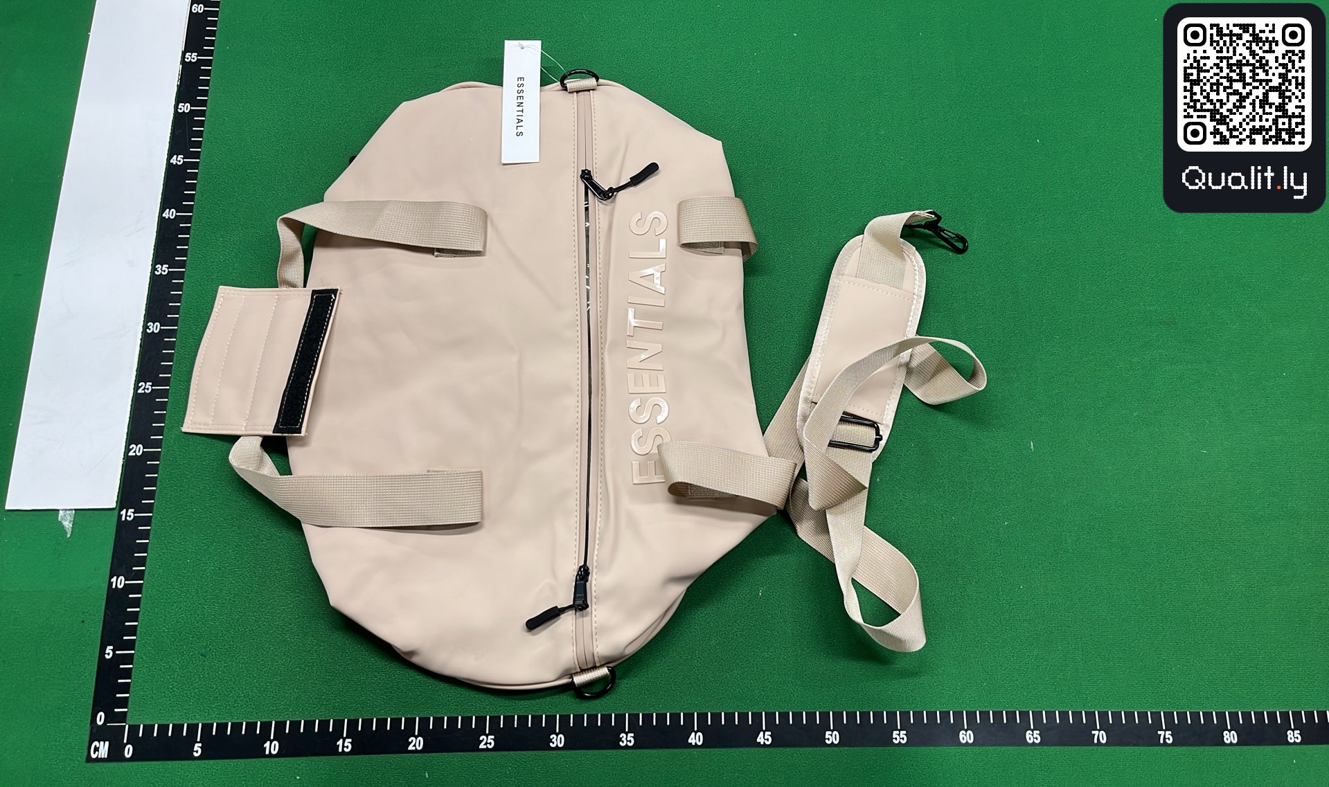 包 QC 照片 3 / 9