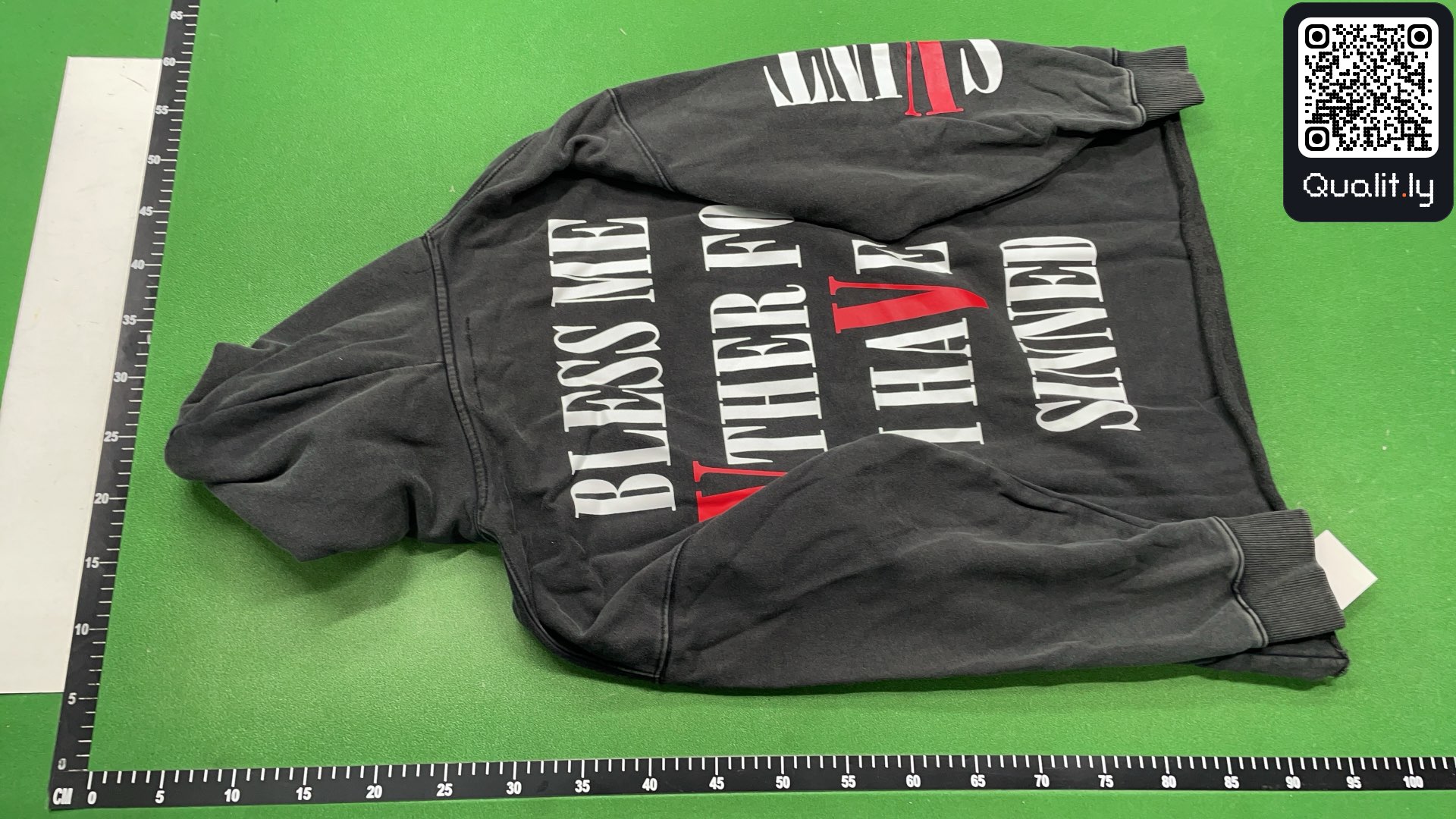 Hoodie QC photo 3 of 4