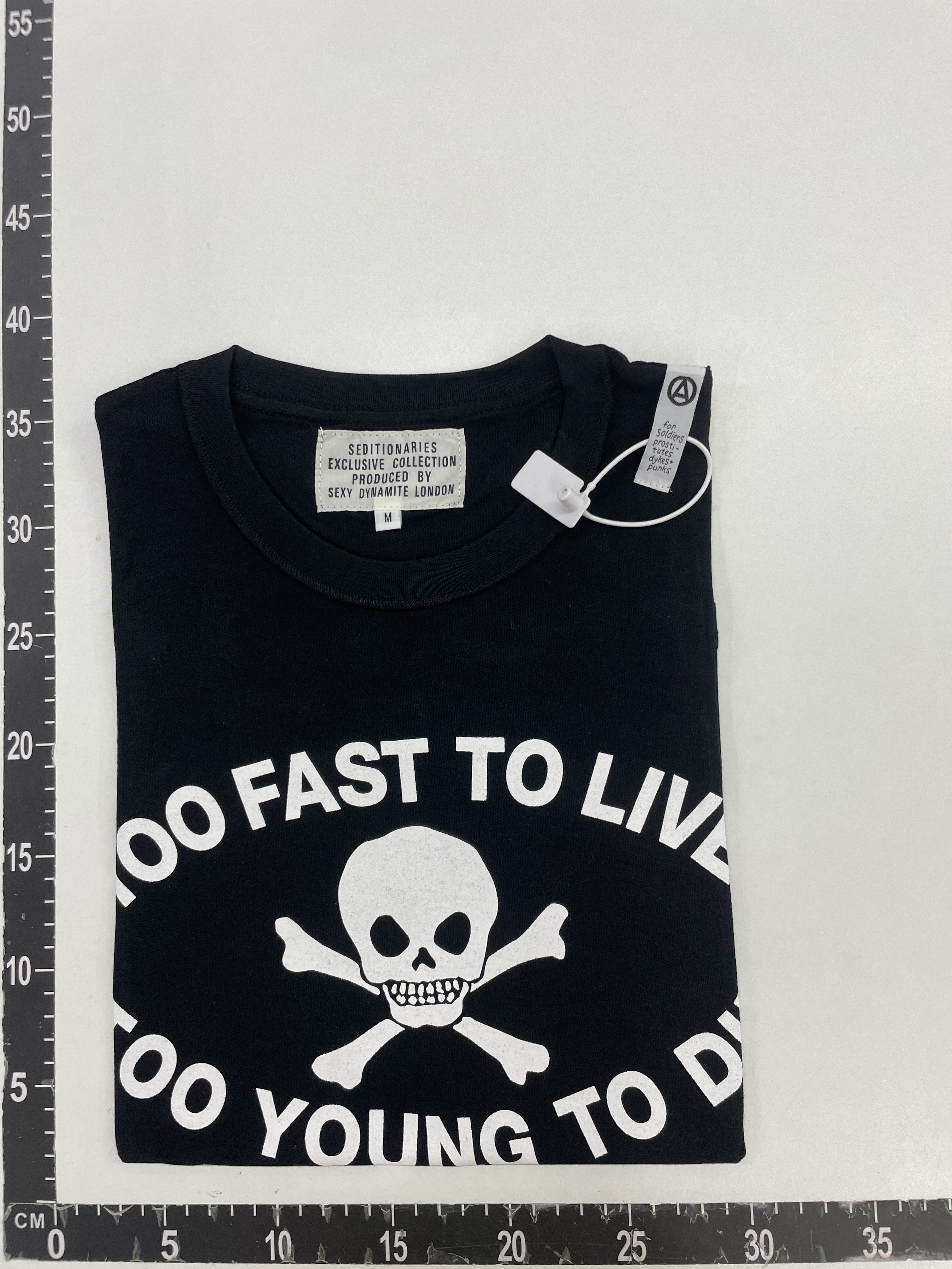 T-shirt — foto QC 1 di 26