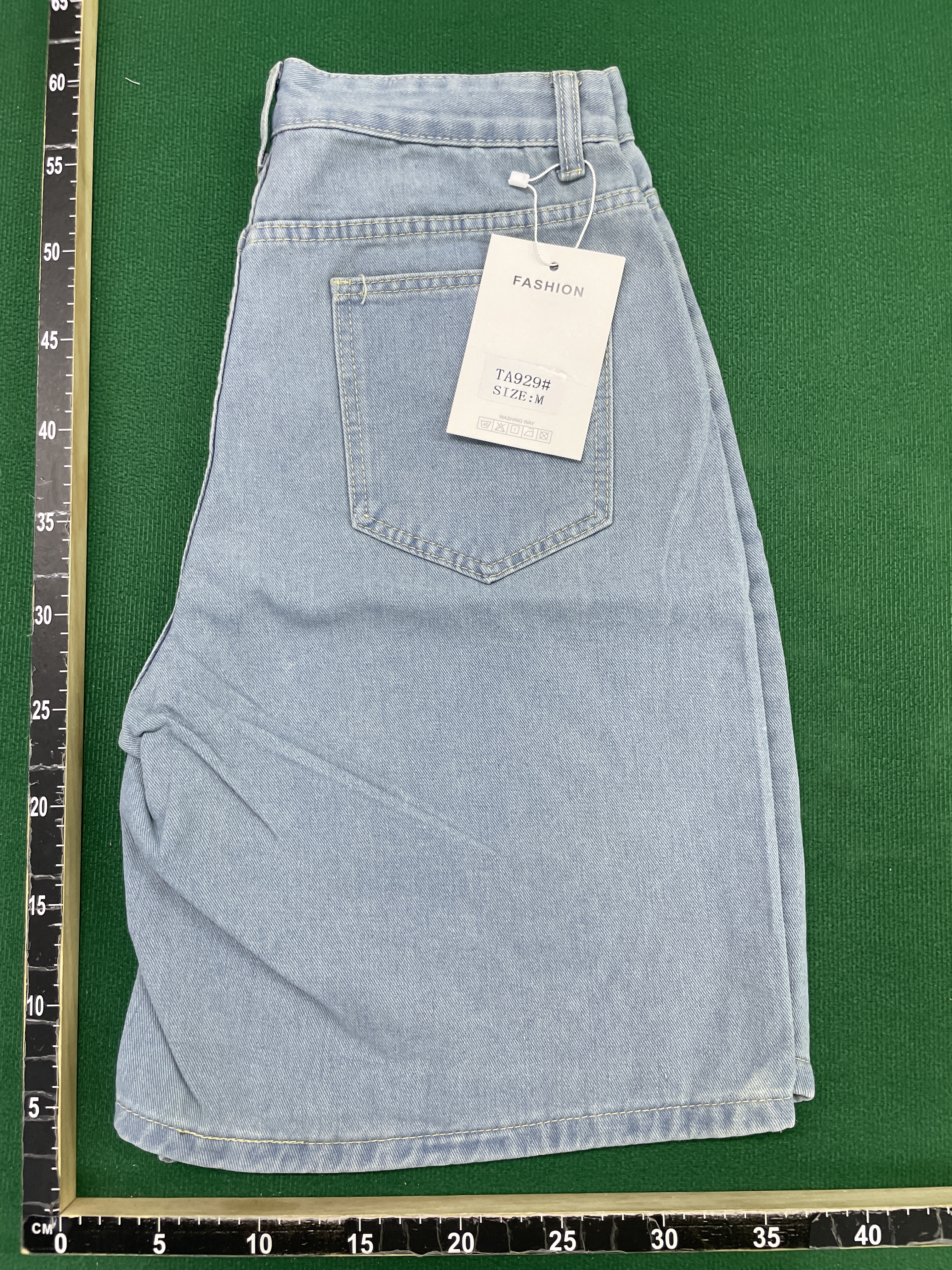 Jeans — QC-foto 1 av 35