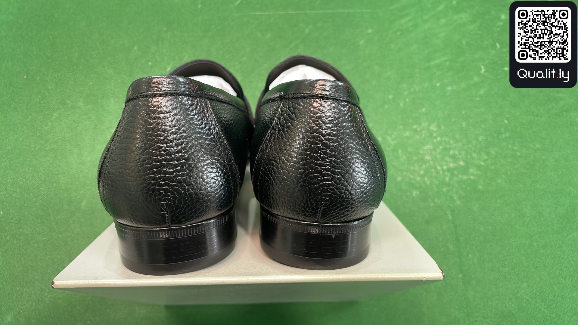 Sneakers QC photo 3 of 6