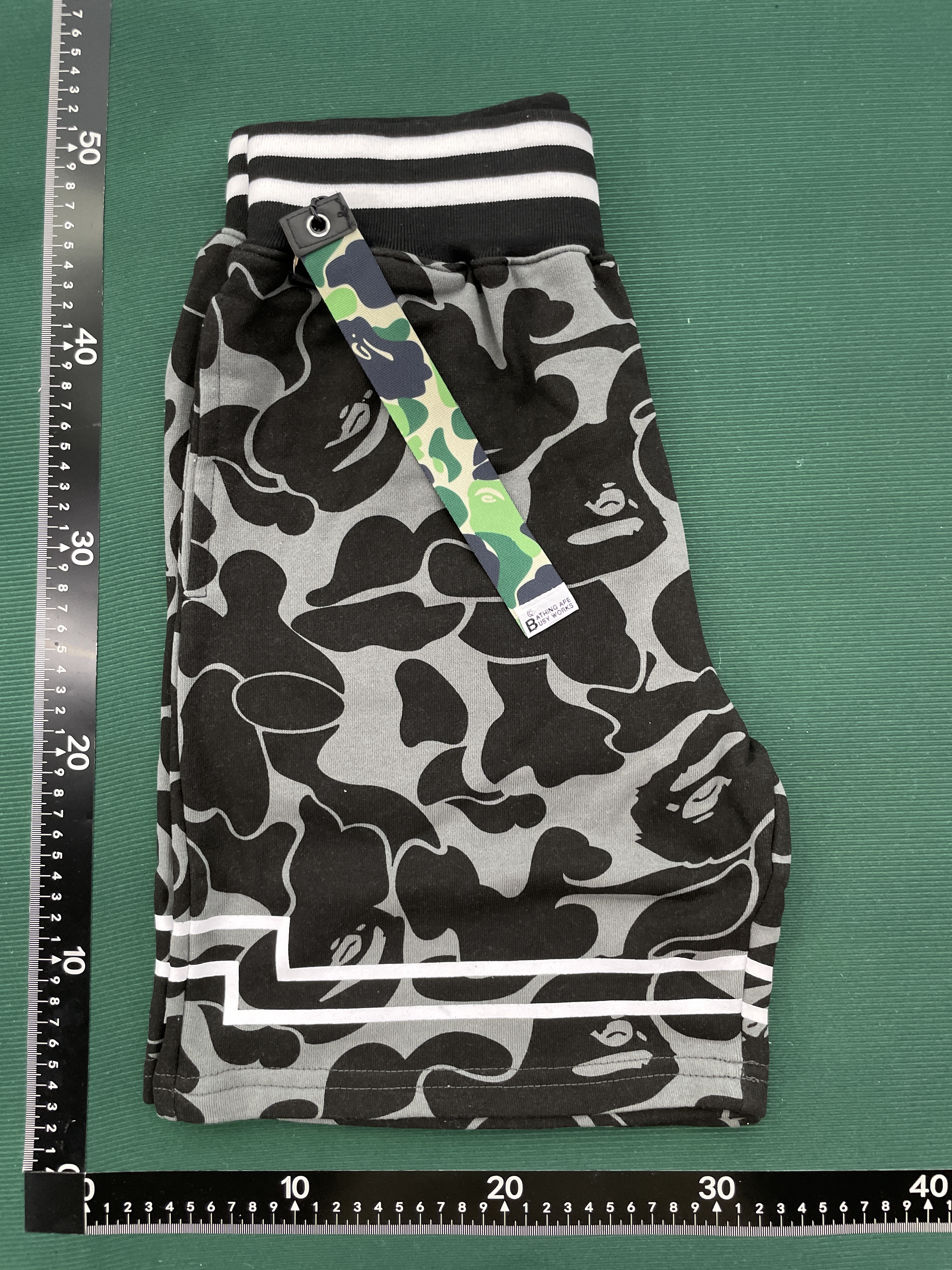 Shorts QC photo 1 of 31