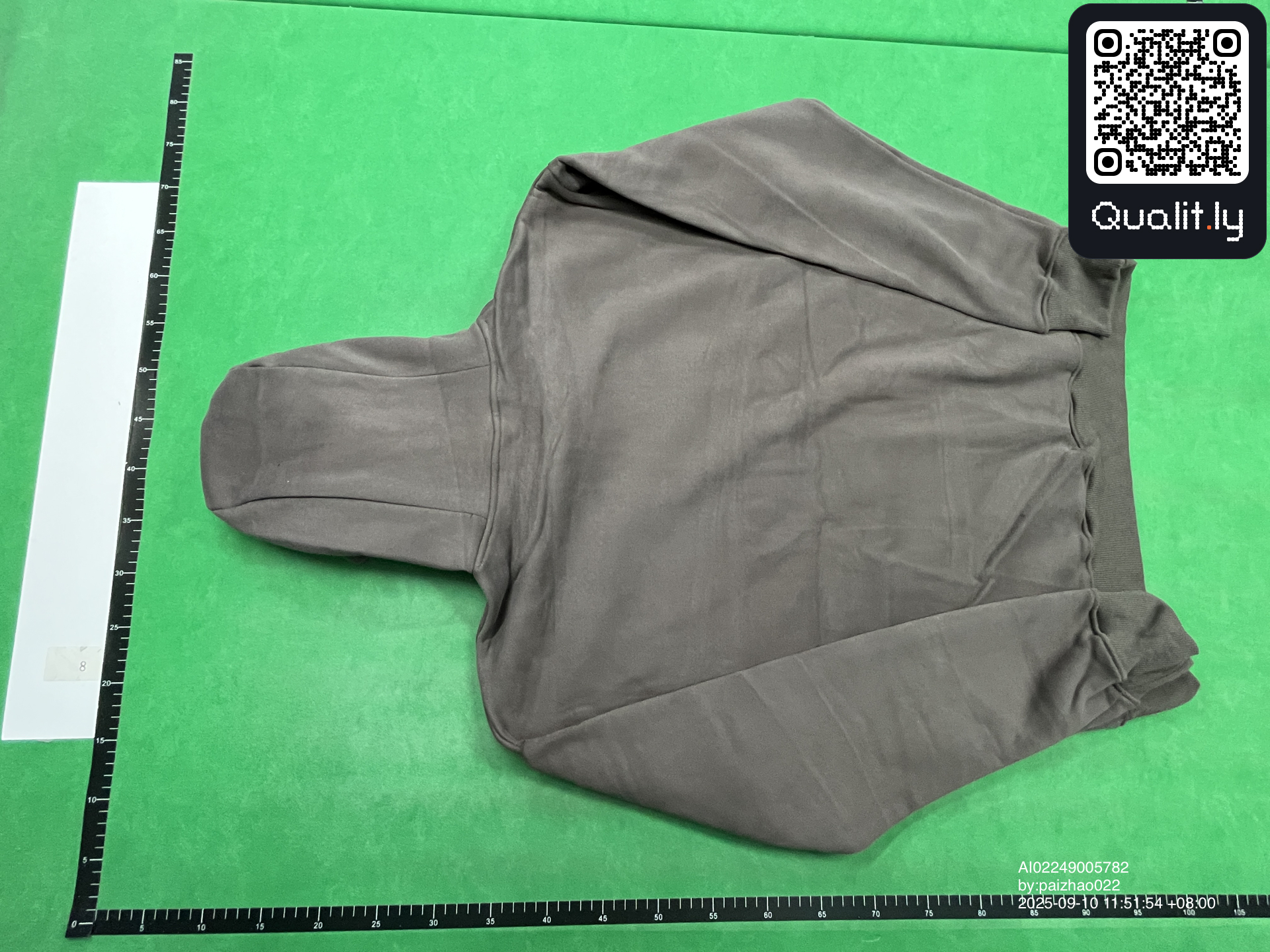 Hoodie QC photo 2 of 4