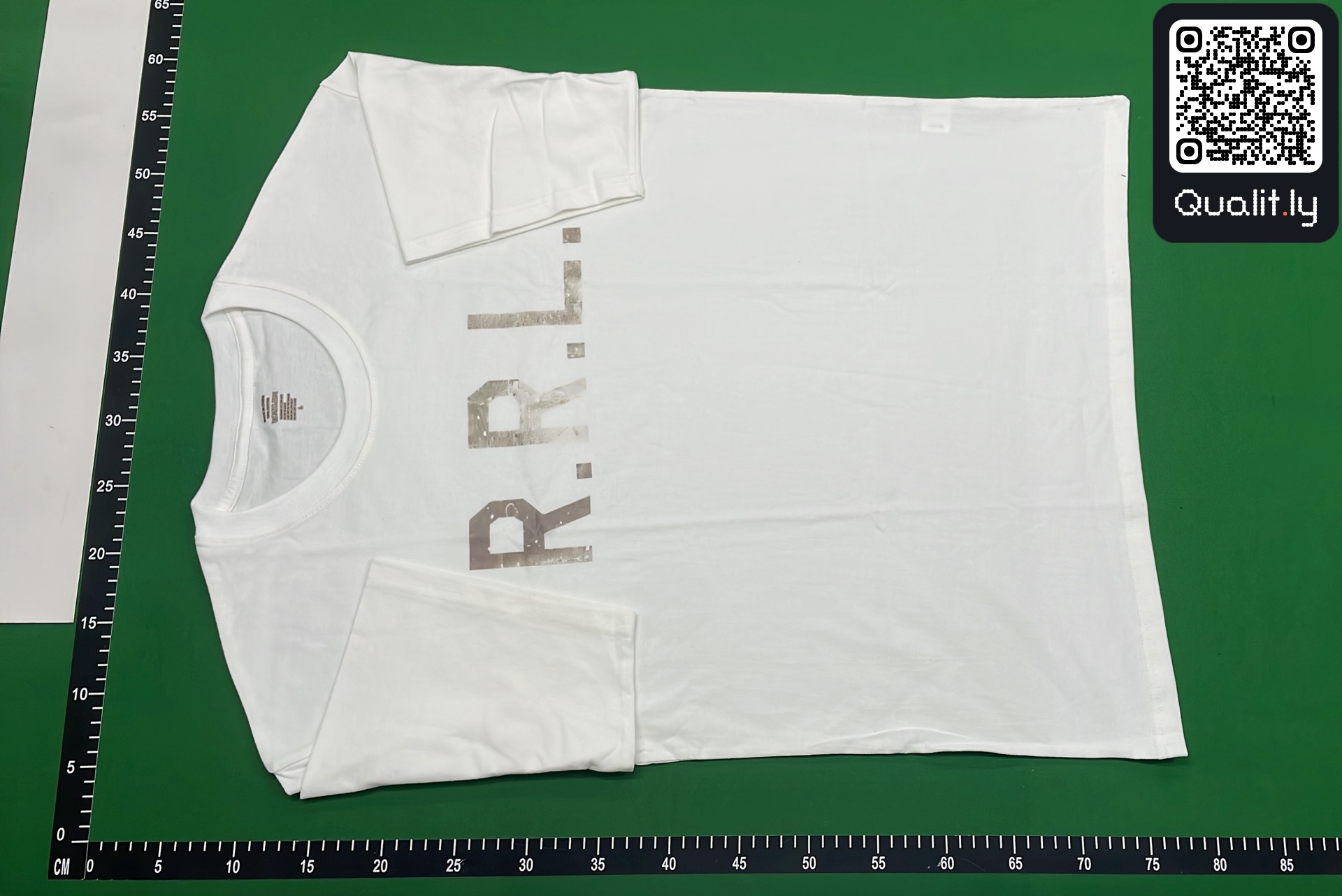 T-shirt — foto QC 2 di 38