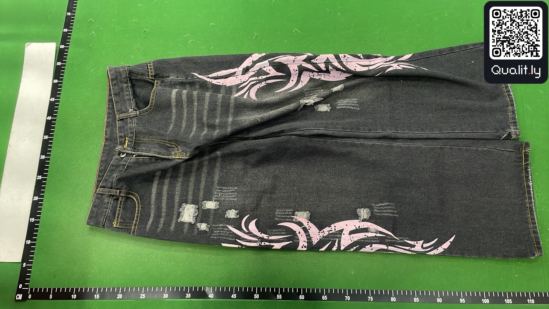 牛仔裤 QC 照片 2 / 4