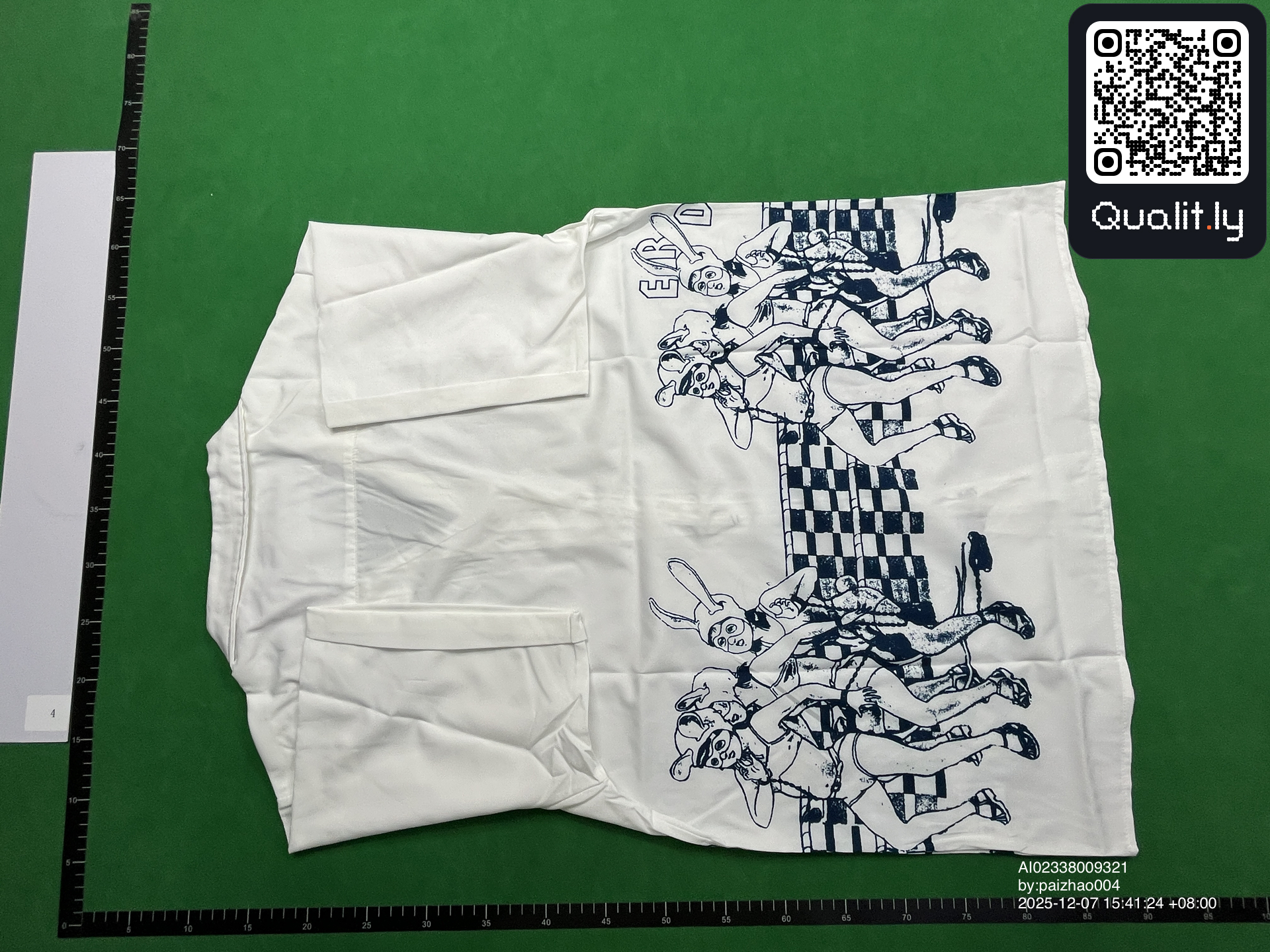T-shirt — foto QC 2 di 18