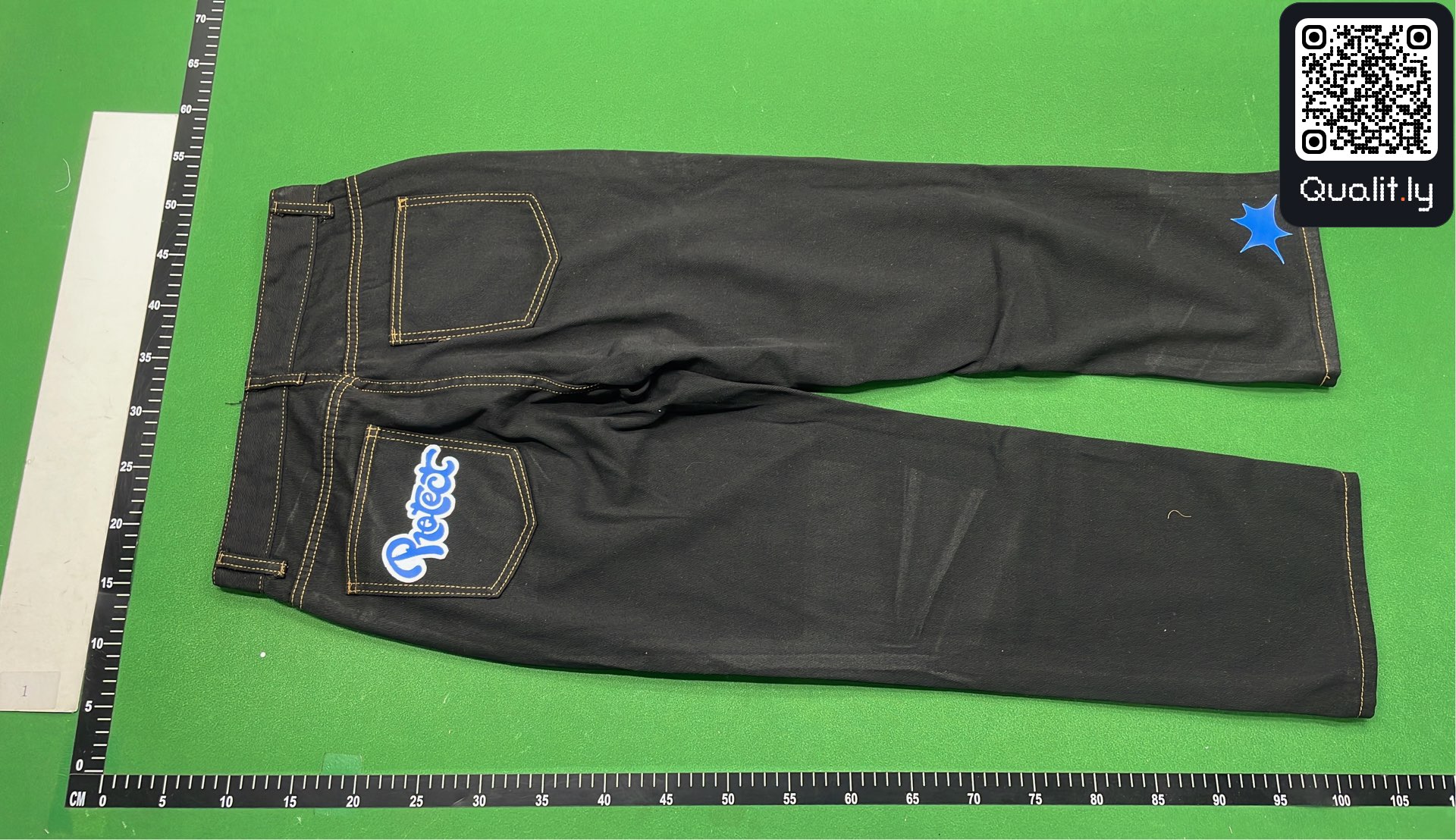 牛仔裤 QC 照片 3 / 4
