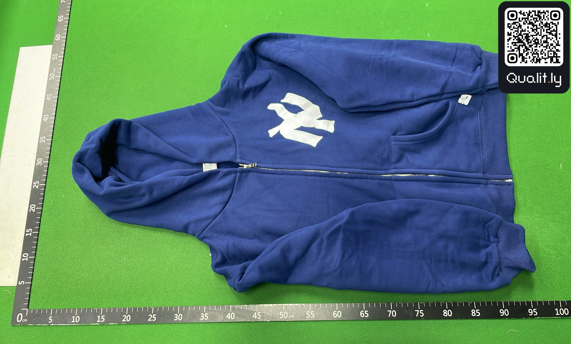 Hoodie QC photo 2 of 4
