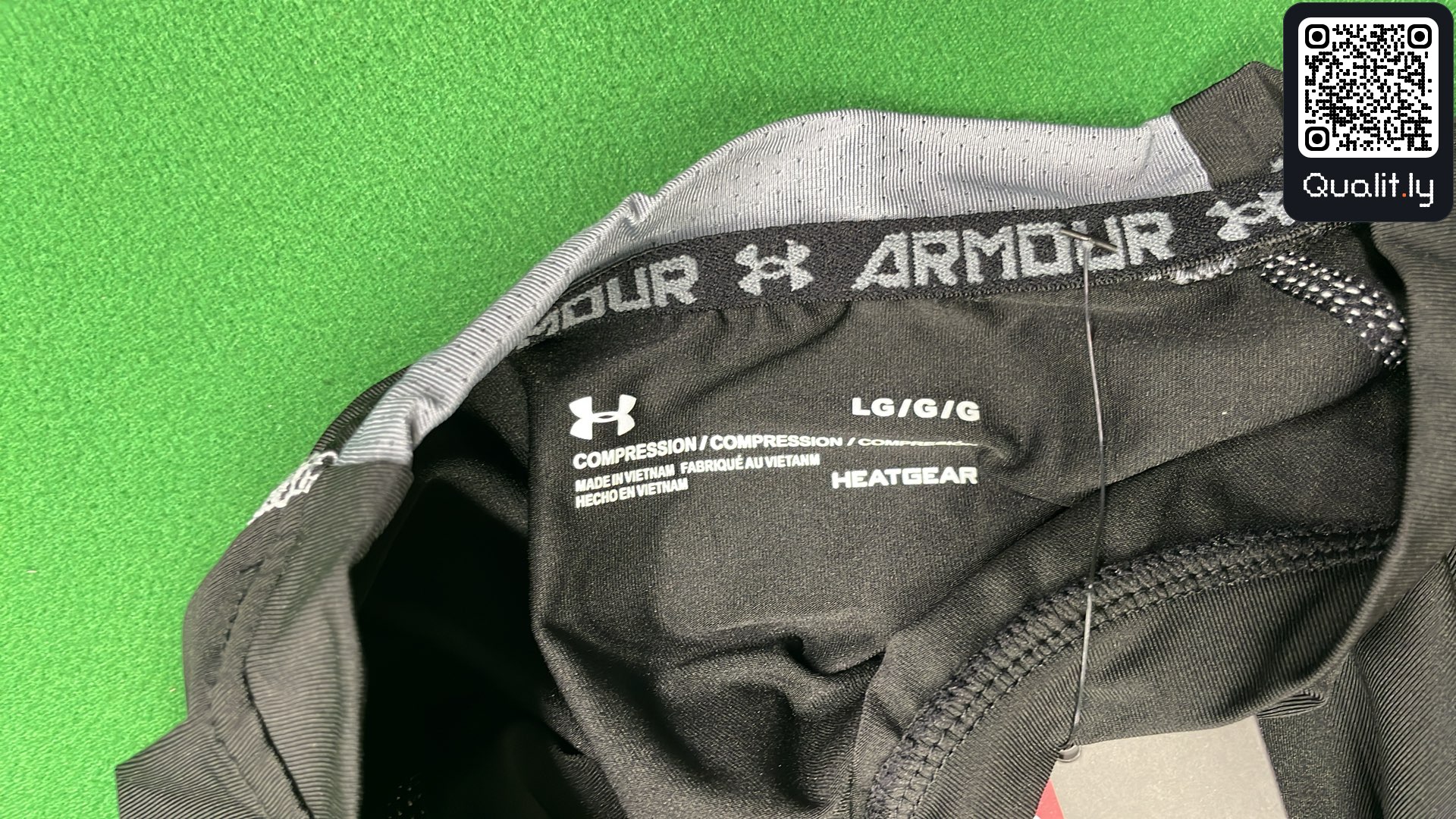 T-shirt — foto QC 1 di 8