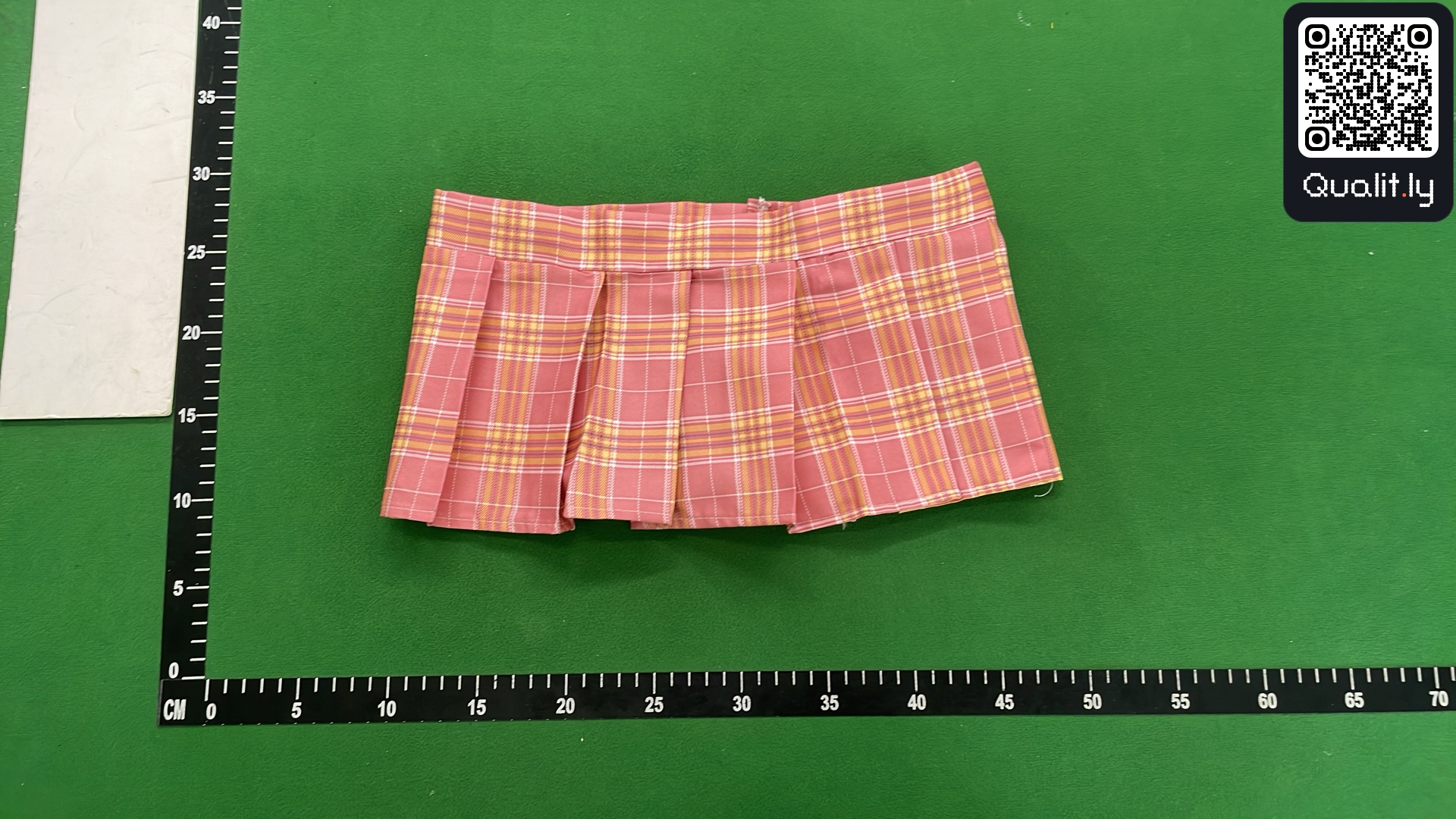 Pantaloni — foto QC 1 di 9
