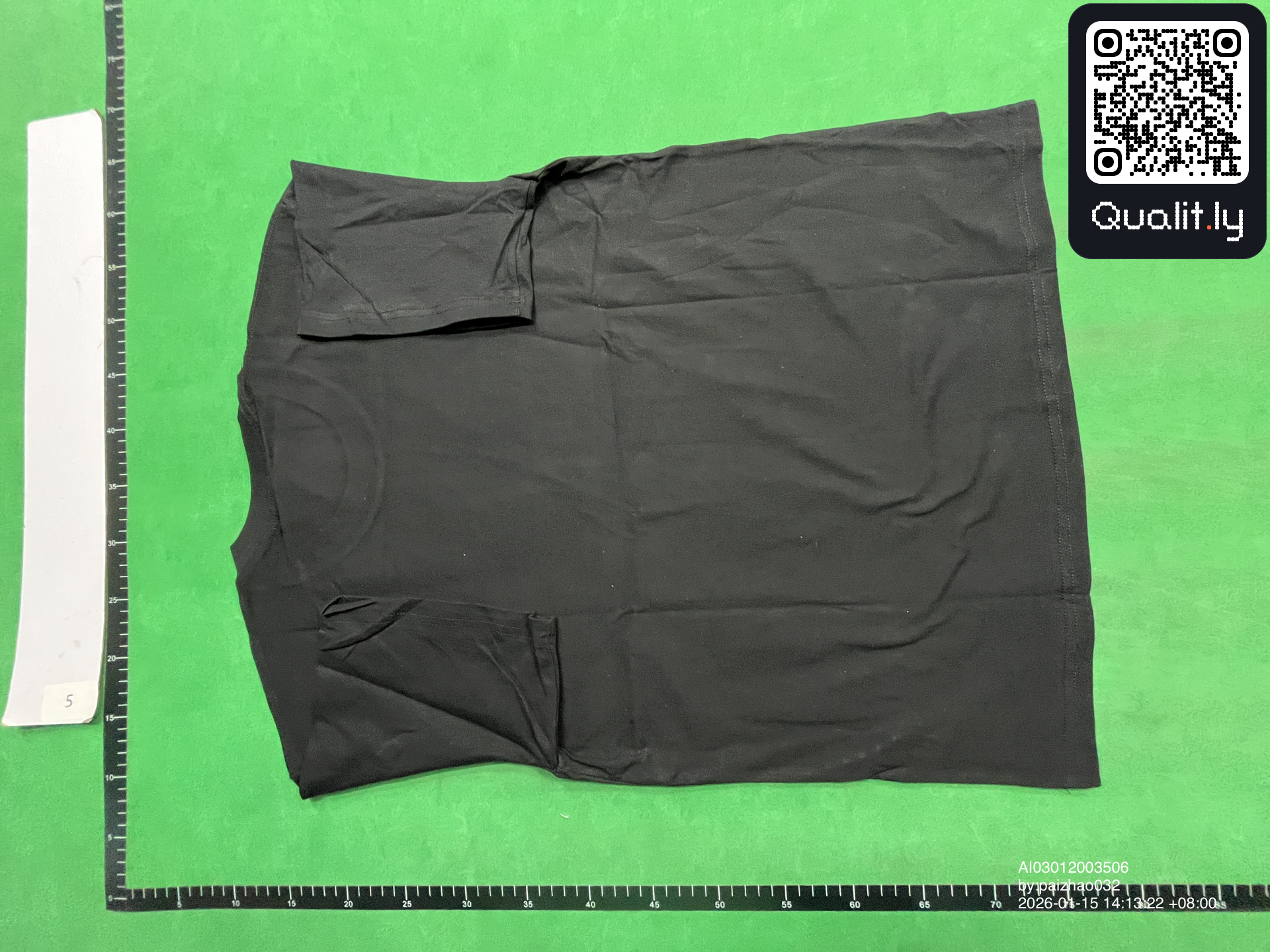 Camiseta — foto QC 2 de 50