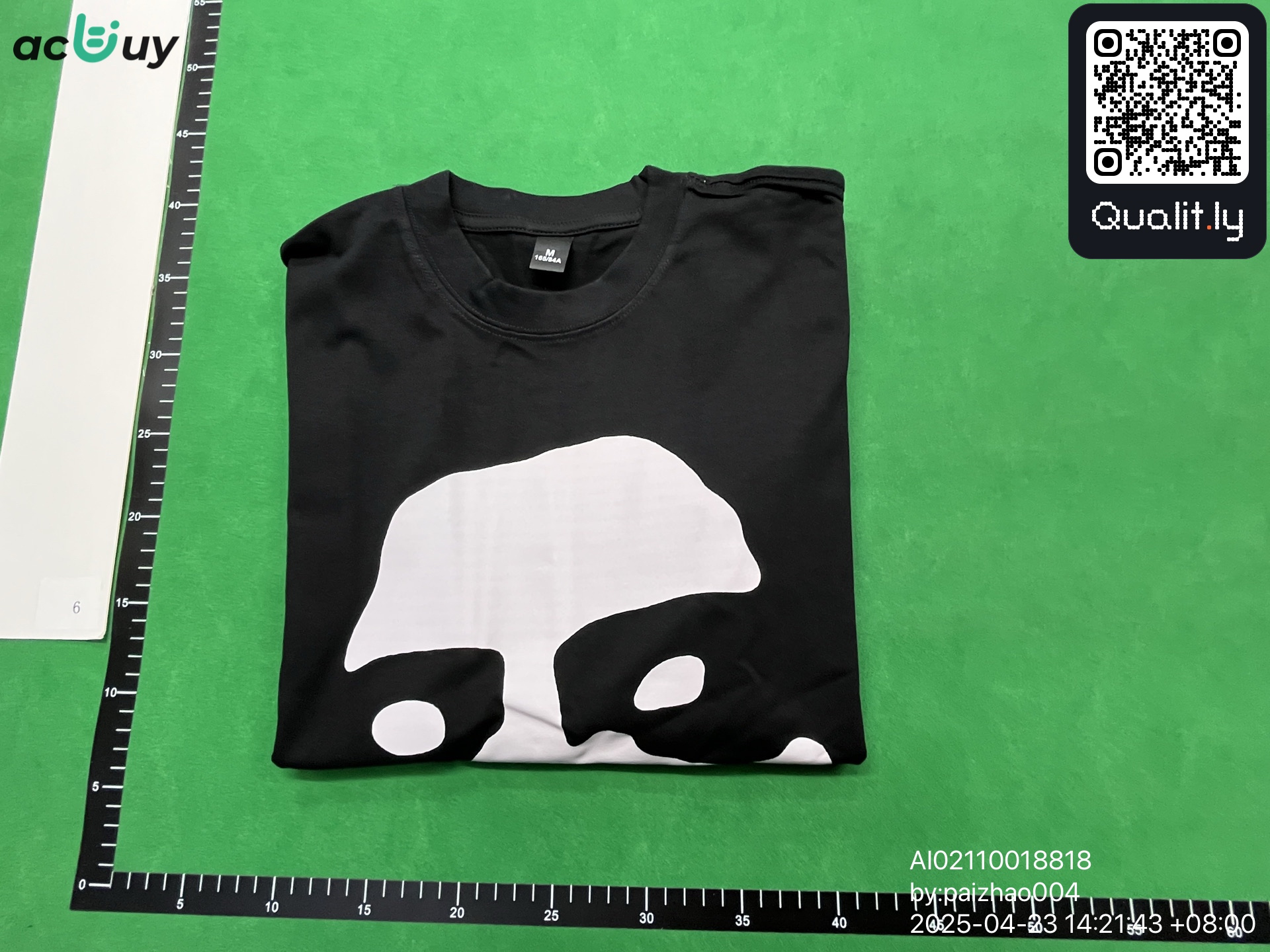Camiseta — foto QC 1 de 12