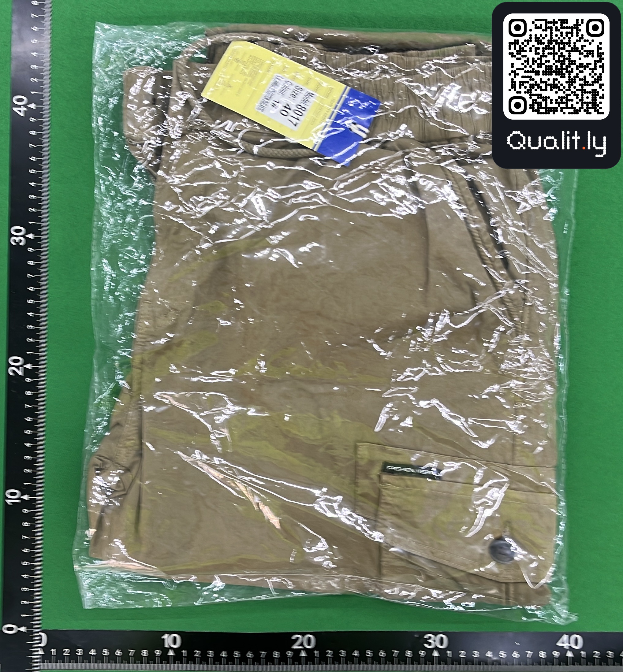 Pantalon — photo QC 1 sur 16