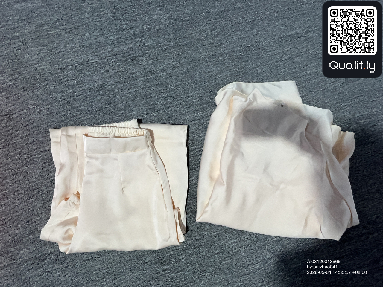 Pantalon — photo QC 1 sur 8