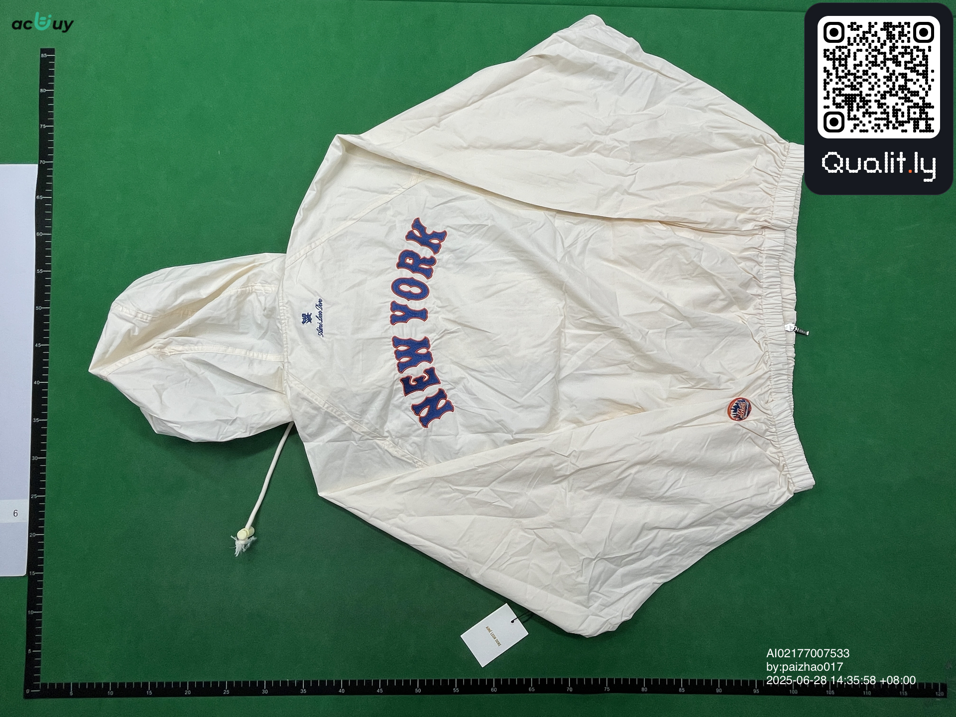 Jacket QC photo 2 of 12