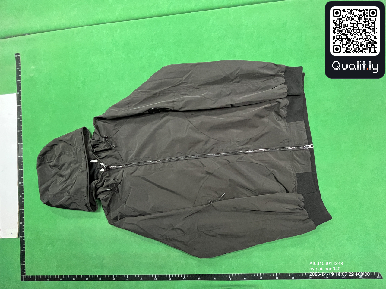 Pants QC photo 2 of 90