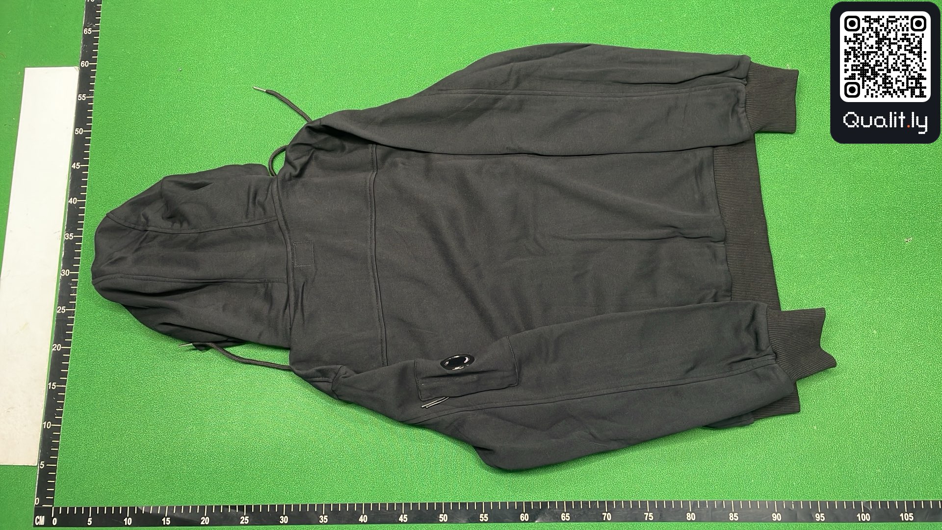 Hoodie — QC-Foto 3 von 16